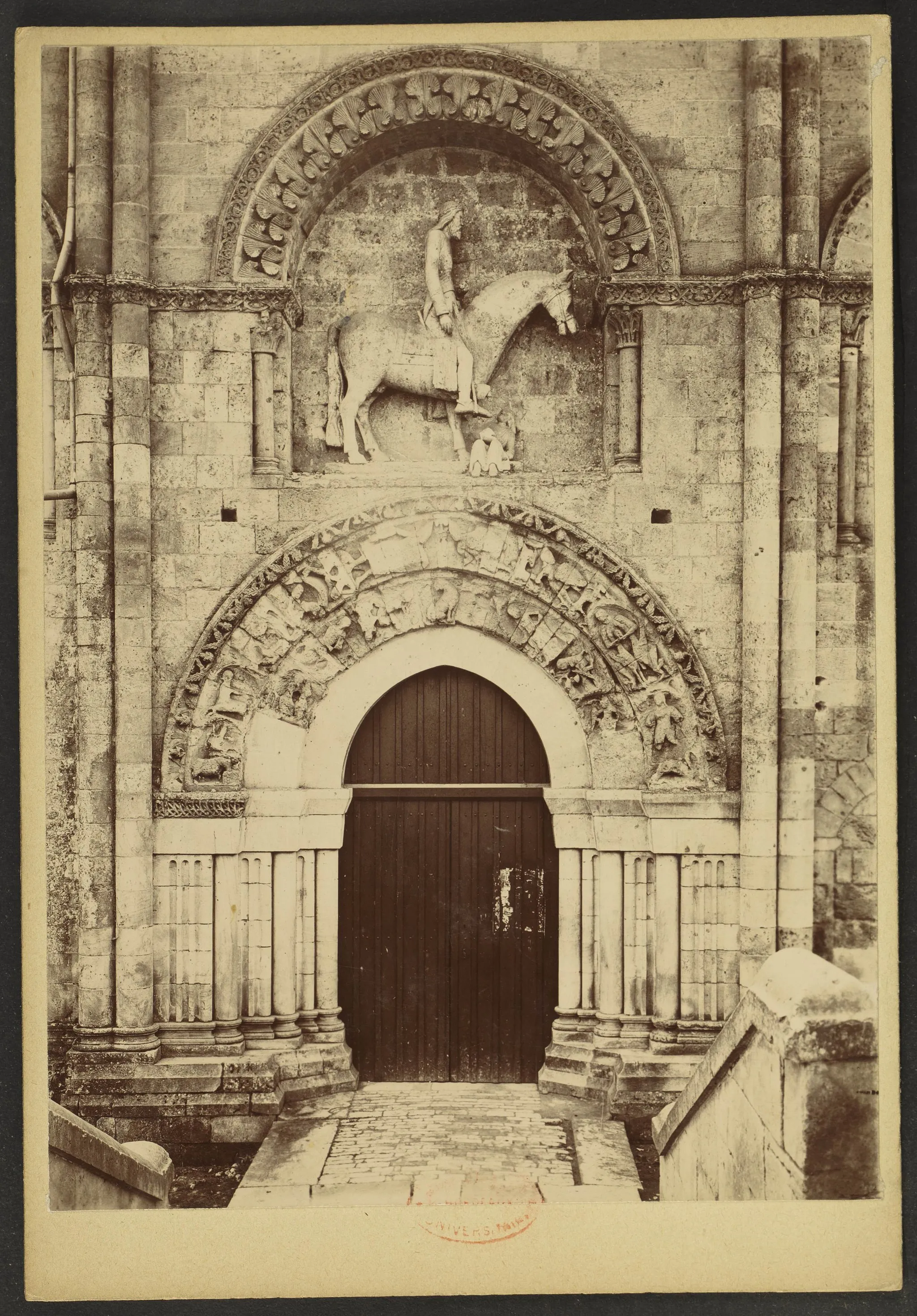 Photo showing: Église Saint-Hilaire de Melle; Entrée de coté