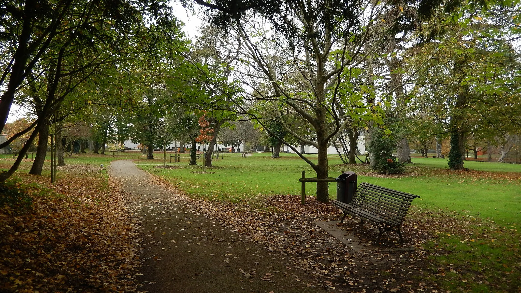 Photo showing: Le parc municipal de Périgny (Charente-Maritime, France).