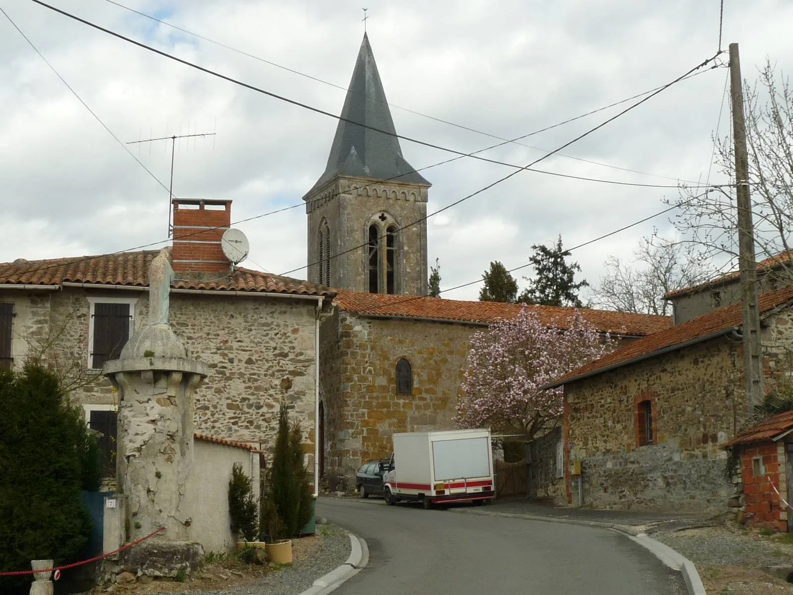 Photo showing: église de Loubert, Roumazières-Loubert, Charente, France