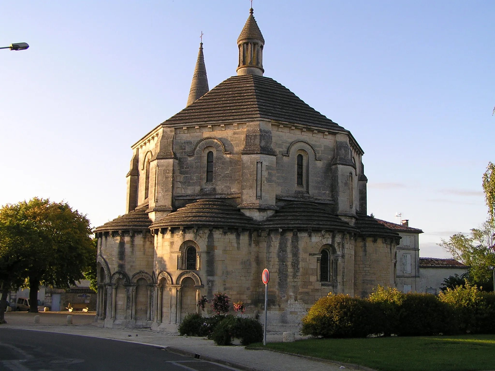 Photo showing: église de Saint-Michel (Charente)