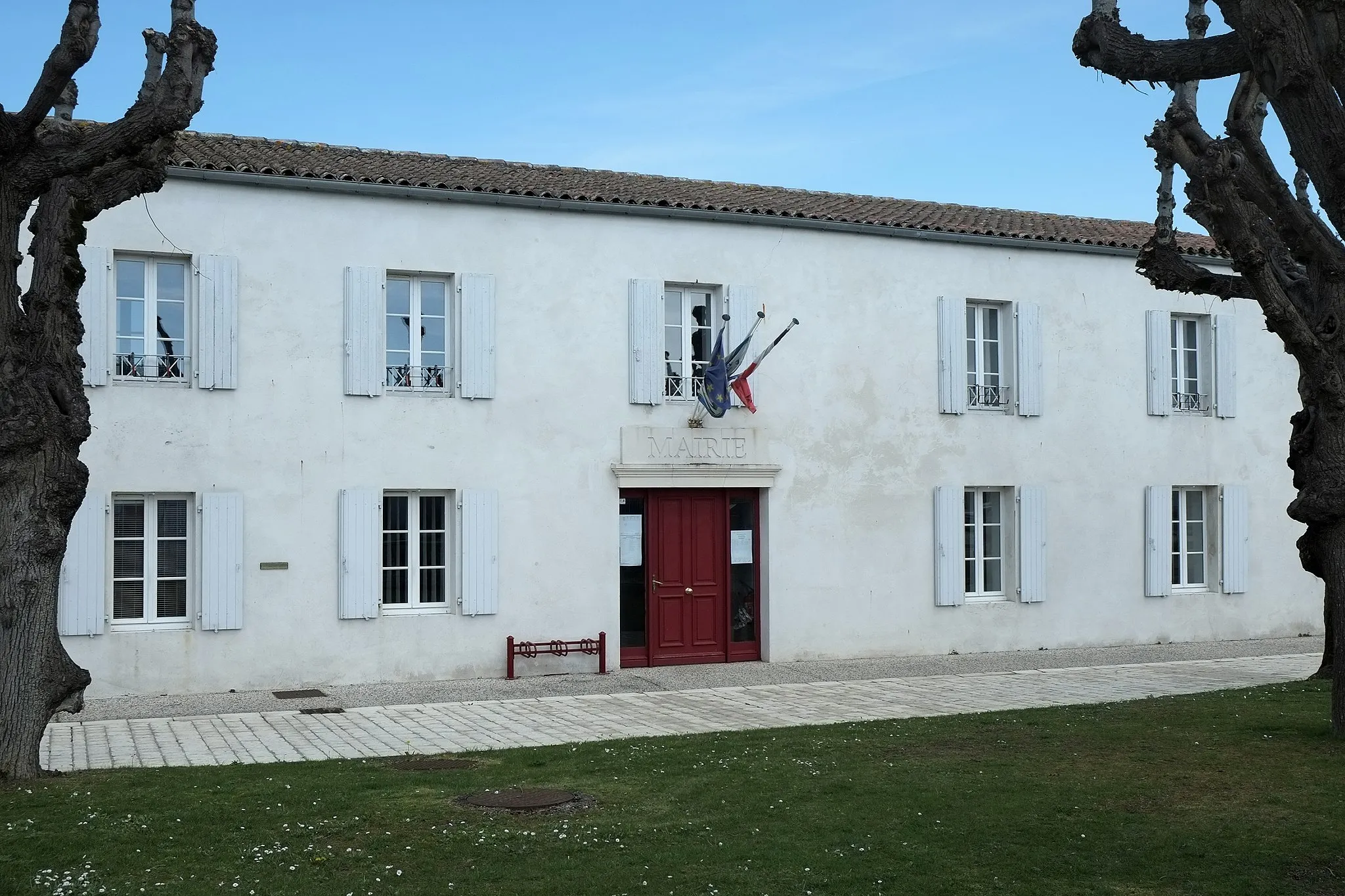 Photo showing: Mairie Saint-Rogatien Charente-Maritime France