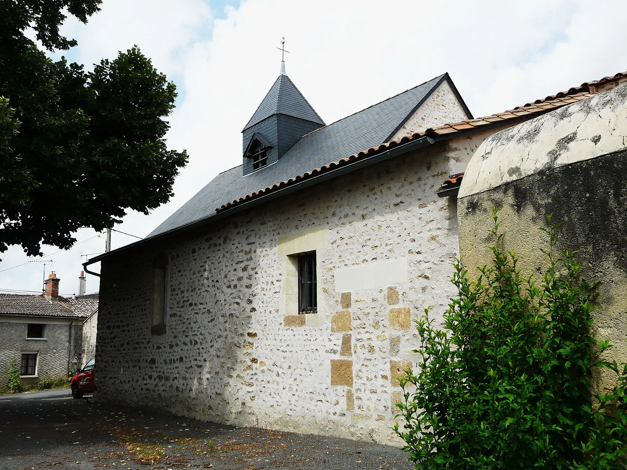 Photo showing: Église Sainte-Radegonde