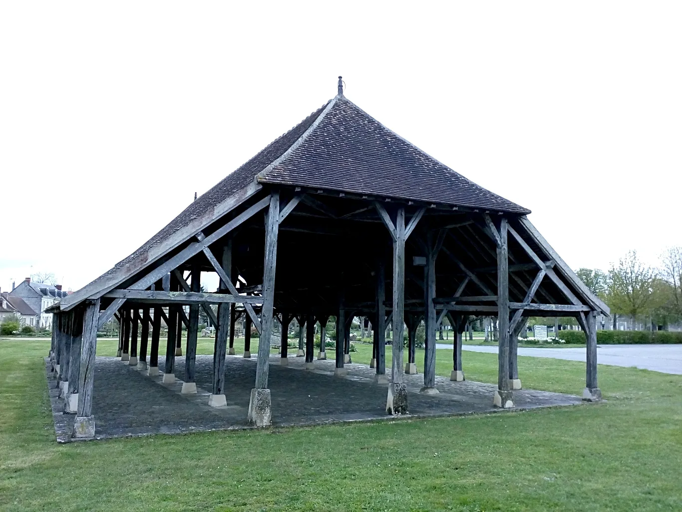 Photo showing: Halles de Scorbé-Clairvaux