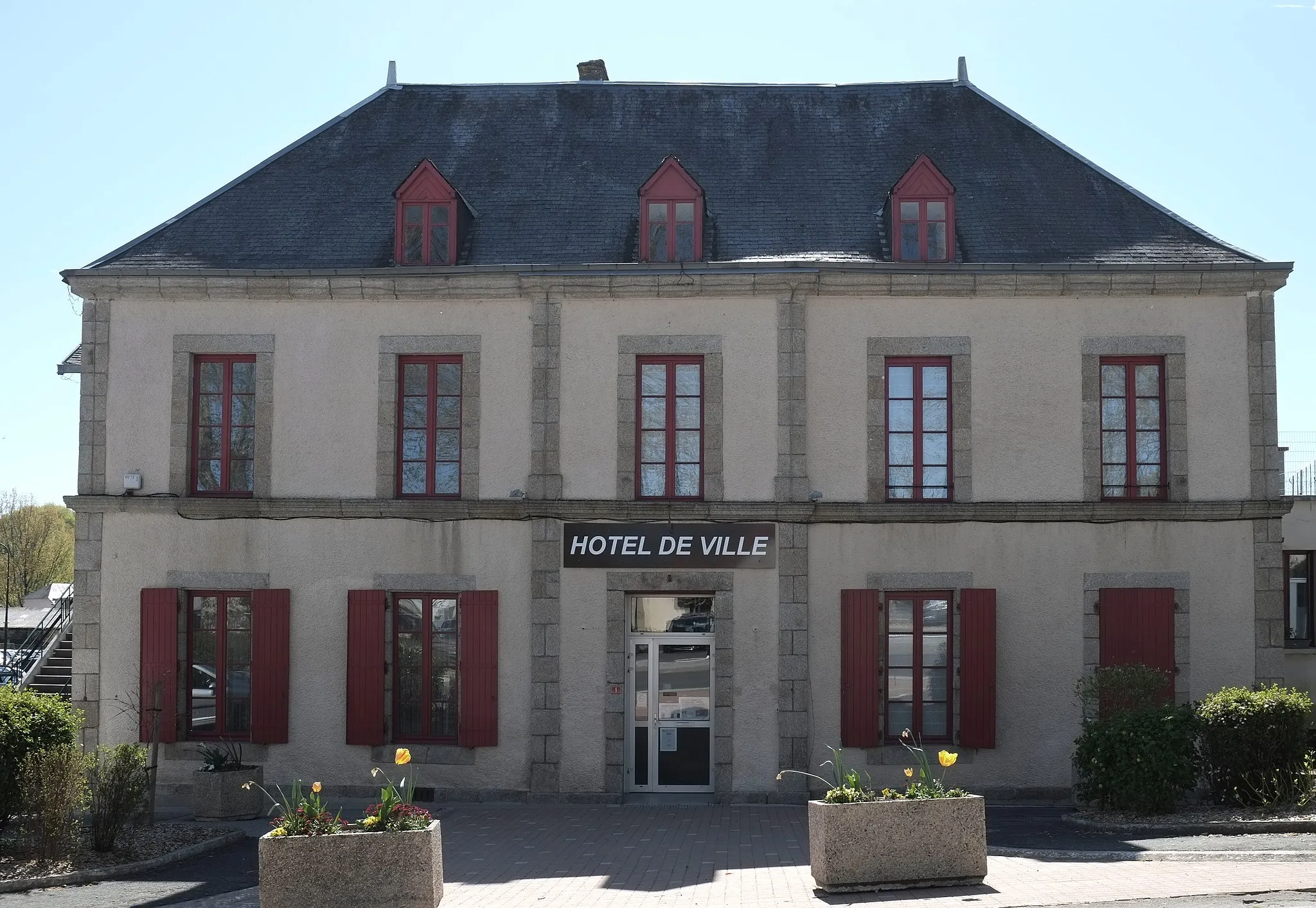 Photo showing: Mairie Secondigny Deux-Sèvres France
