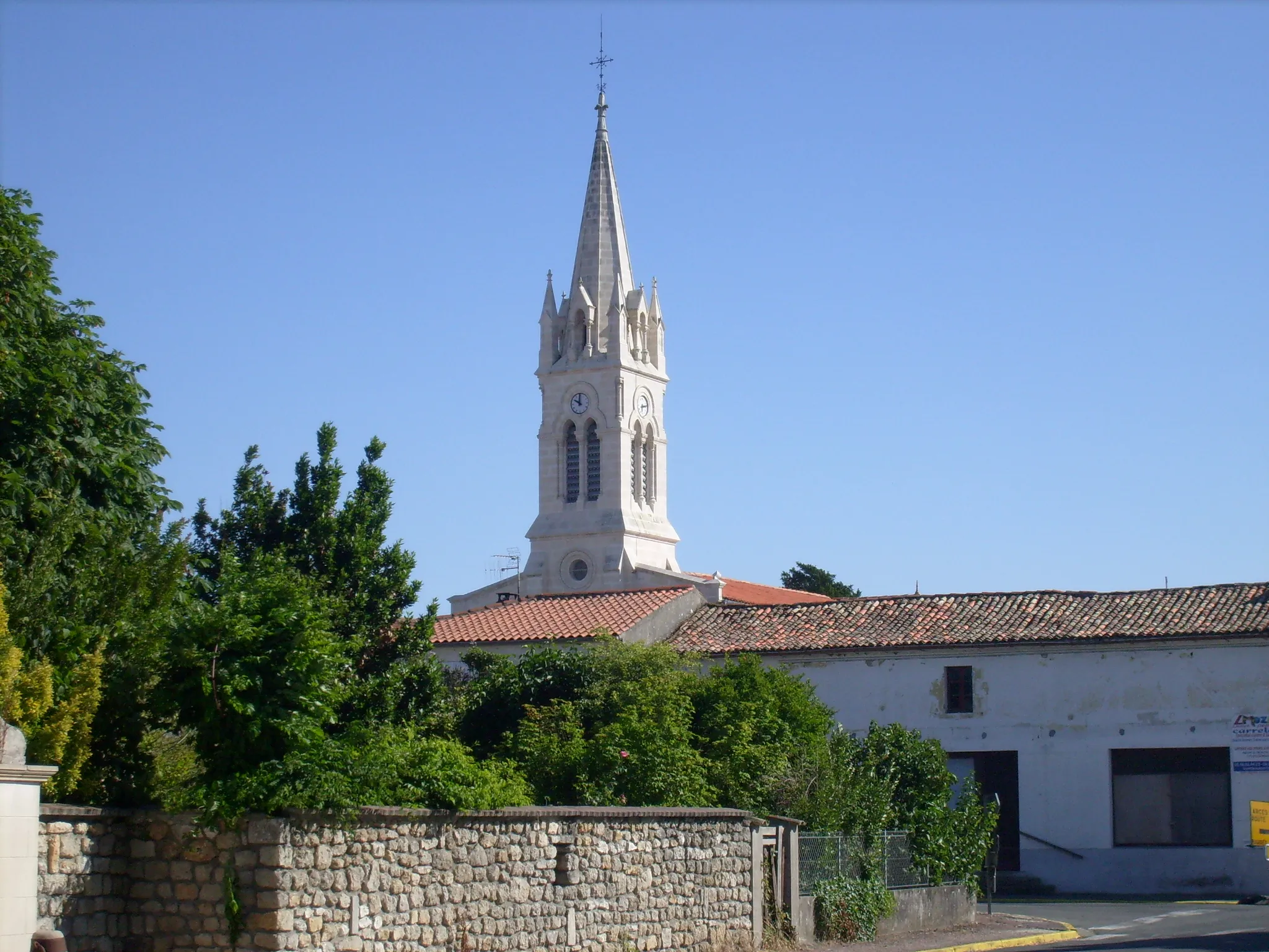 Photo showing: Clocher de l'église de Semussac