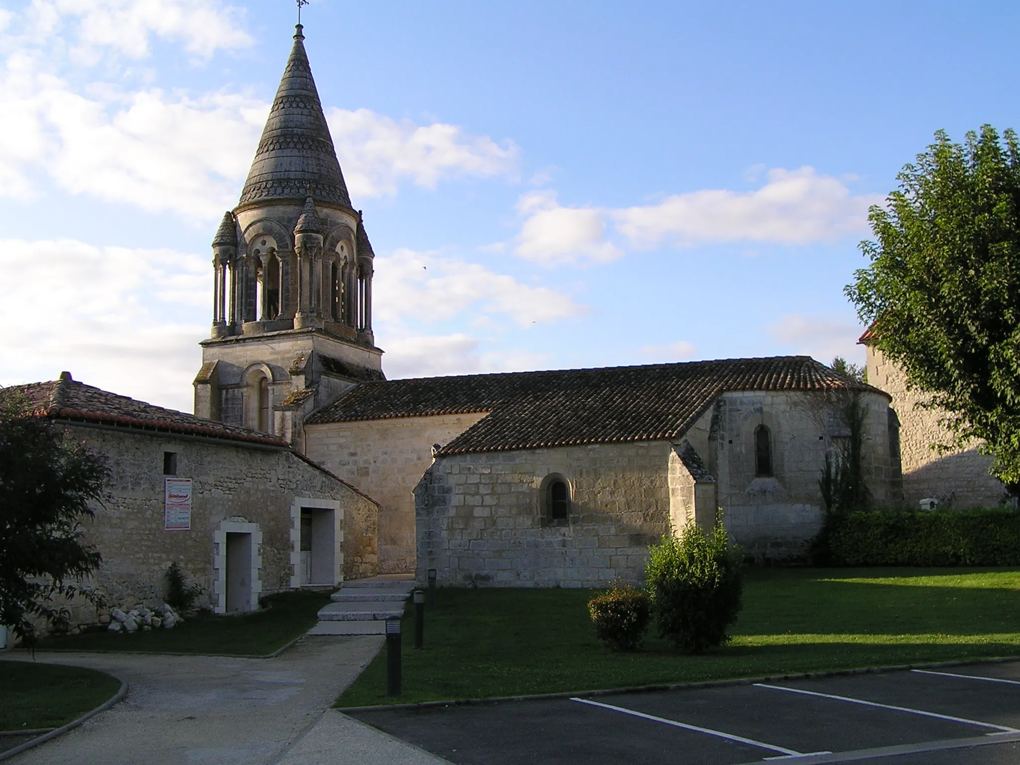 Photo showing: église de Voeuil-et-Giget