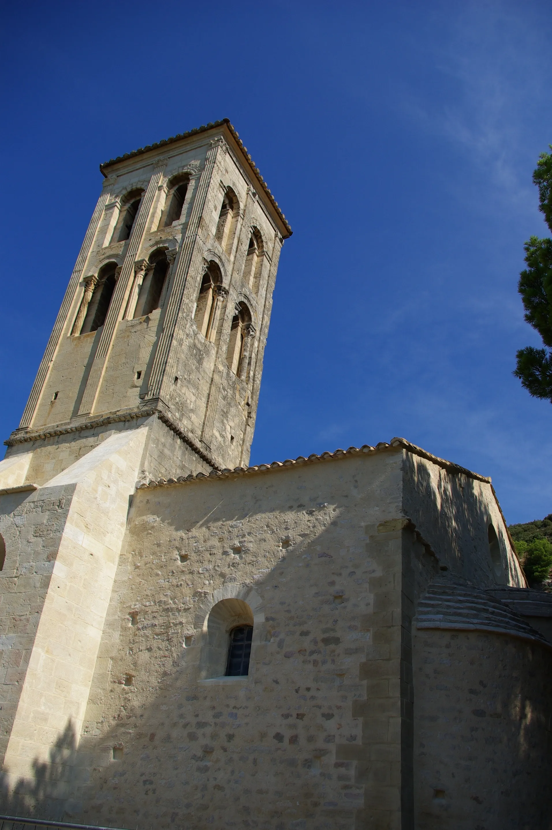 Photo showing: Notre Dame d'Aubune à Beaumes-de-Venise