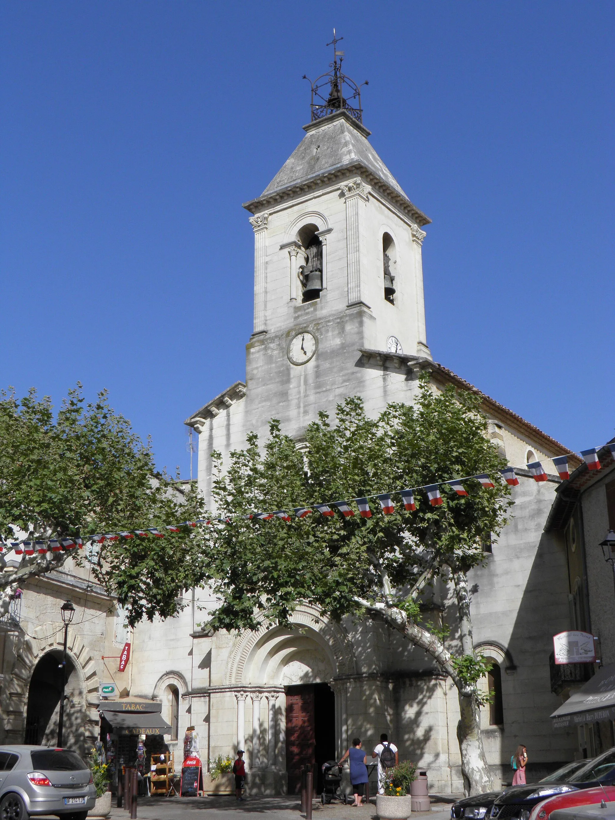 Photo showing: Église à Beaumes-de-Venise (Vaucluse, France).