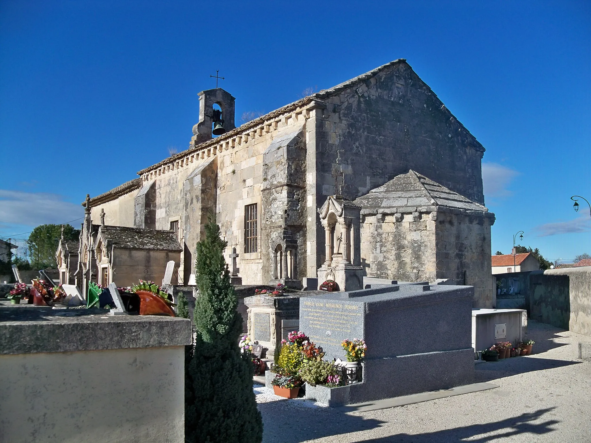 Photo showing: Chapelle Saint Michel de Cabannes (13)