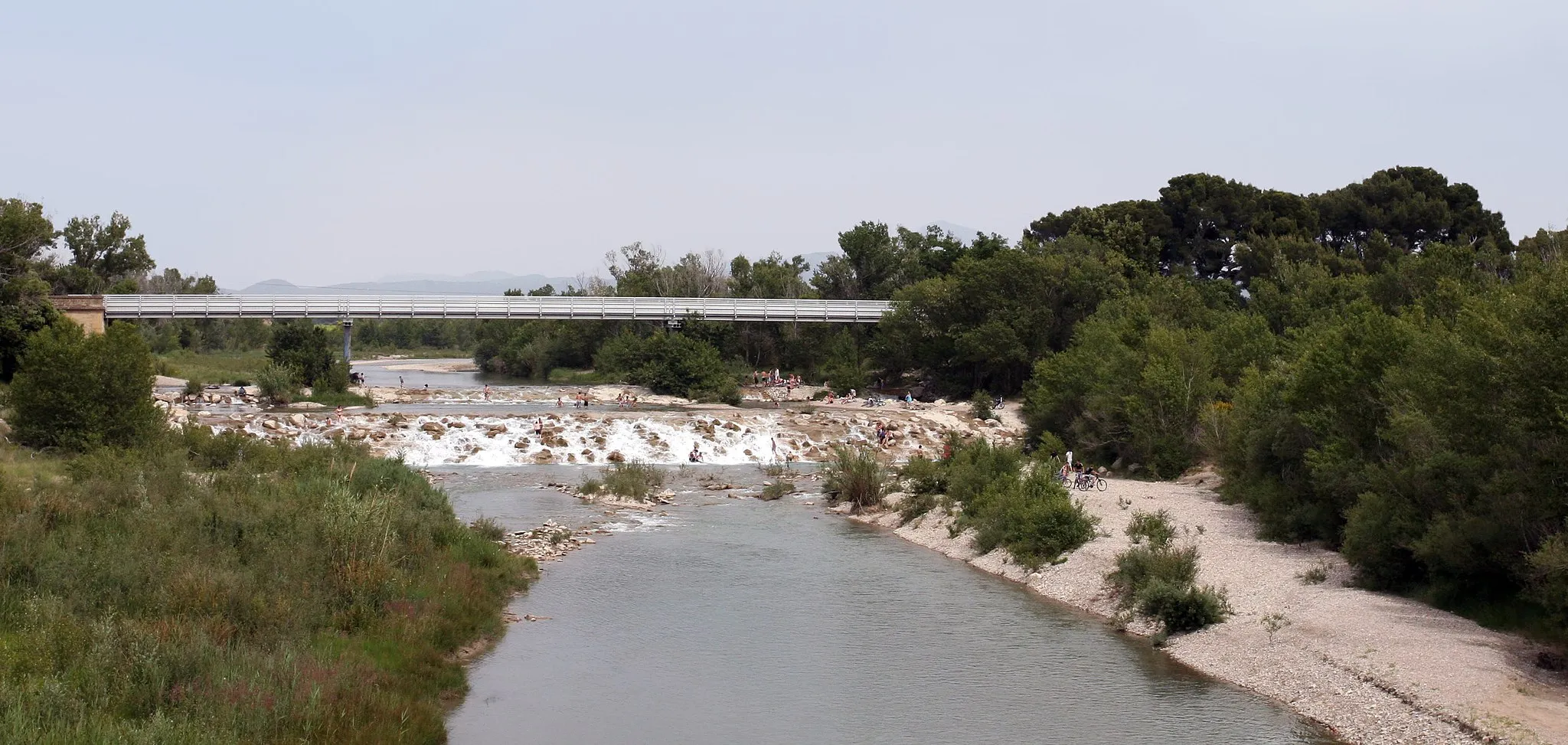 Photo showing: L'Aygues (proche de Camaret sur Aigues), Vaucluse