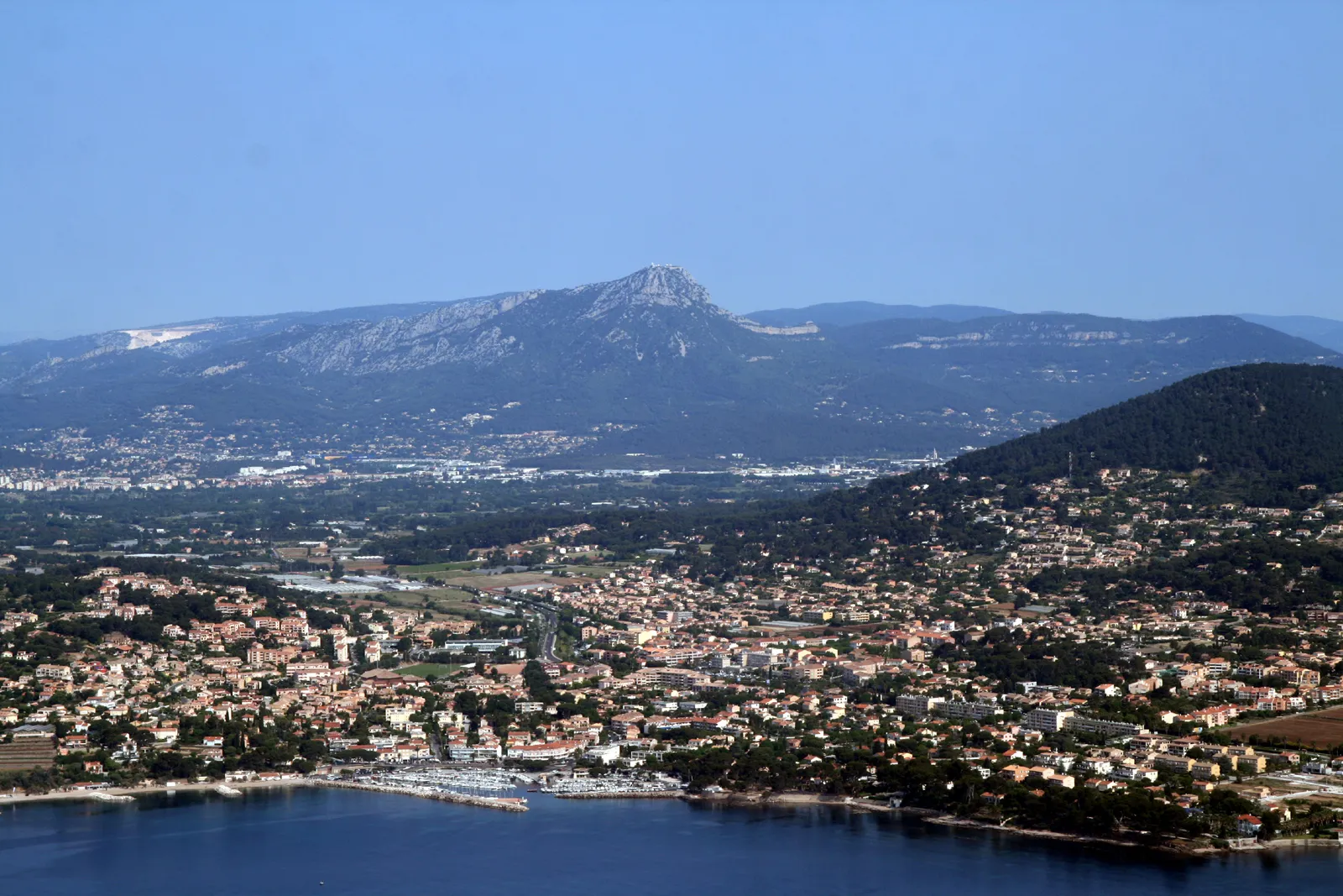 Photo showing: Carqueiranne vue d'avion