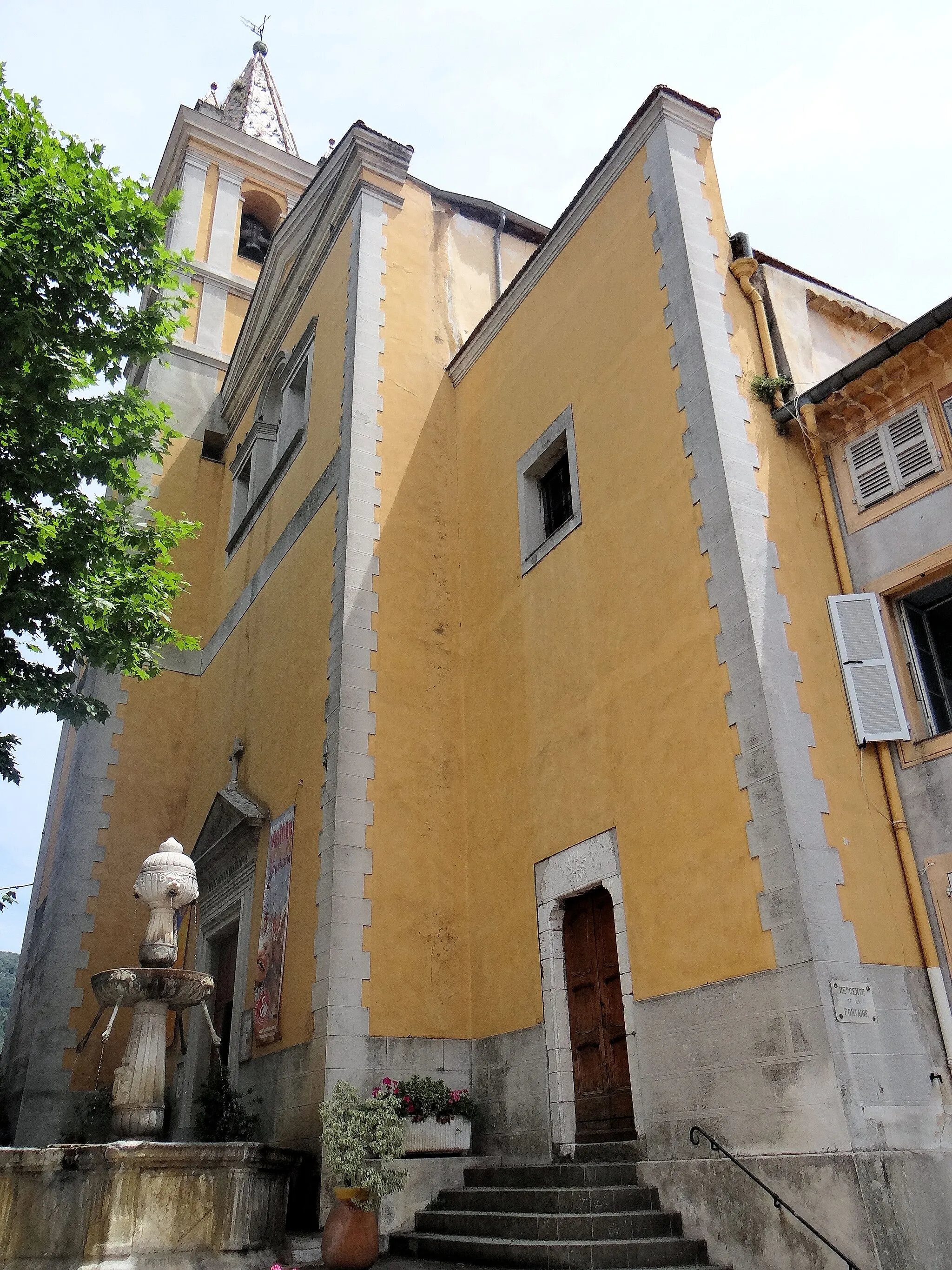 Photo showing: Contes (Alpes-Maritimes) - Eglise Sainte-Marie-Madeleine - Façade