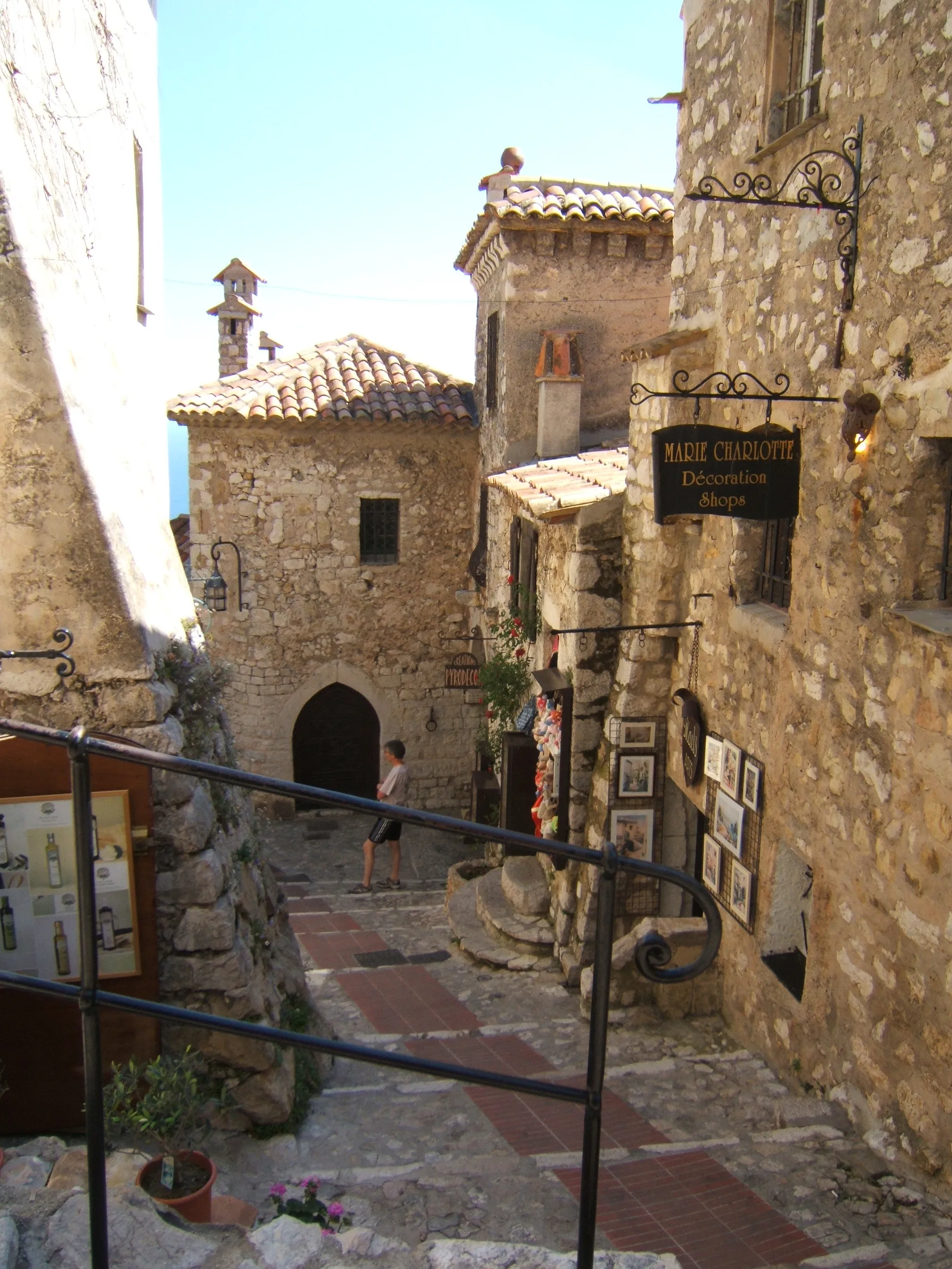 Photo showing: Les ruelles pittoresques de Eze-village dans les Alpes-Maritimes.