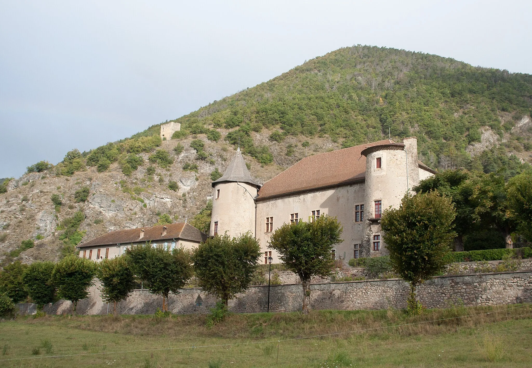 Photo showing: Château de Montmaur