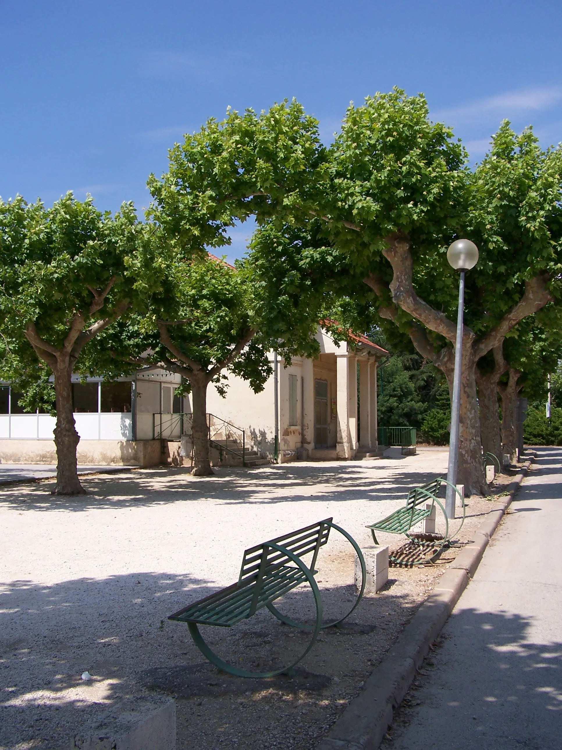 Photo showing: Vue de la place et du théâtre