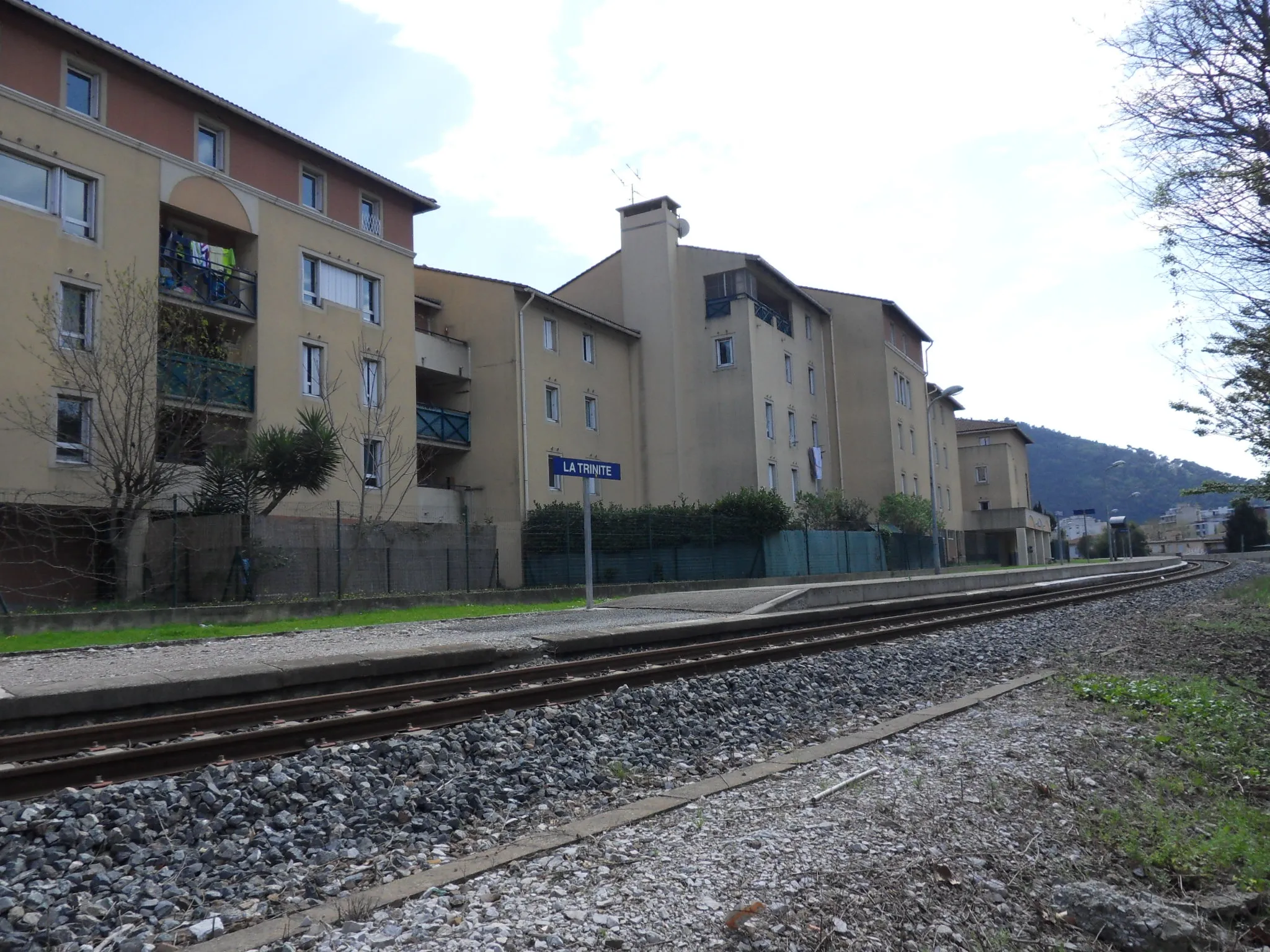 Photo showing: Gare de La Trinité-Victor - Vue (en direction de Nice-Ville).Ligne  de Nice à Breil-sur-Roya.