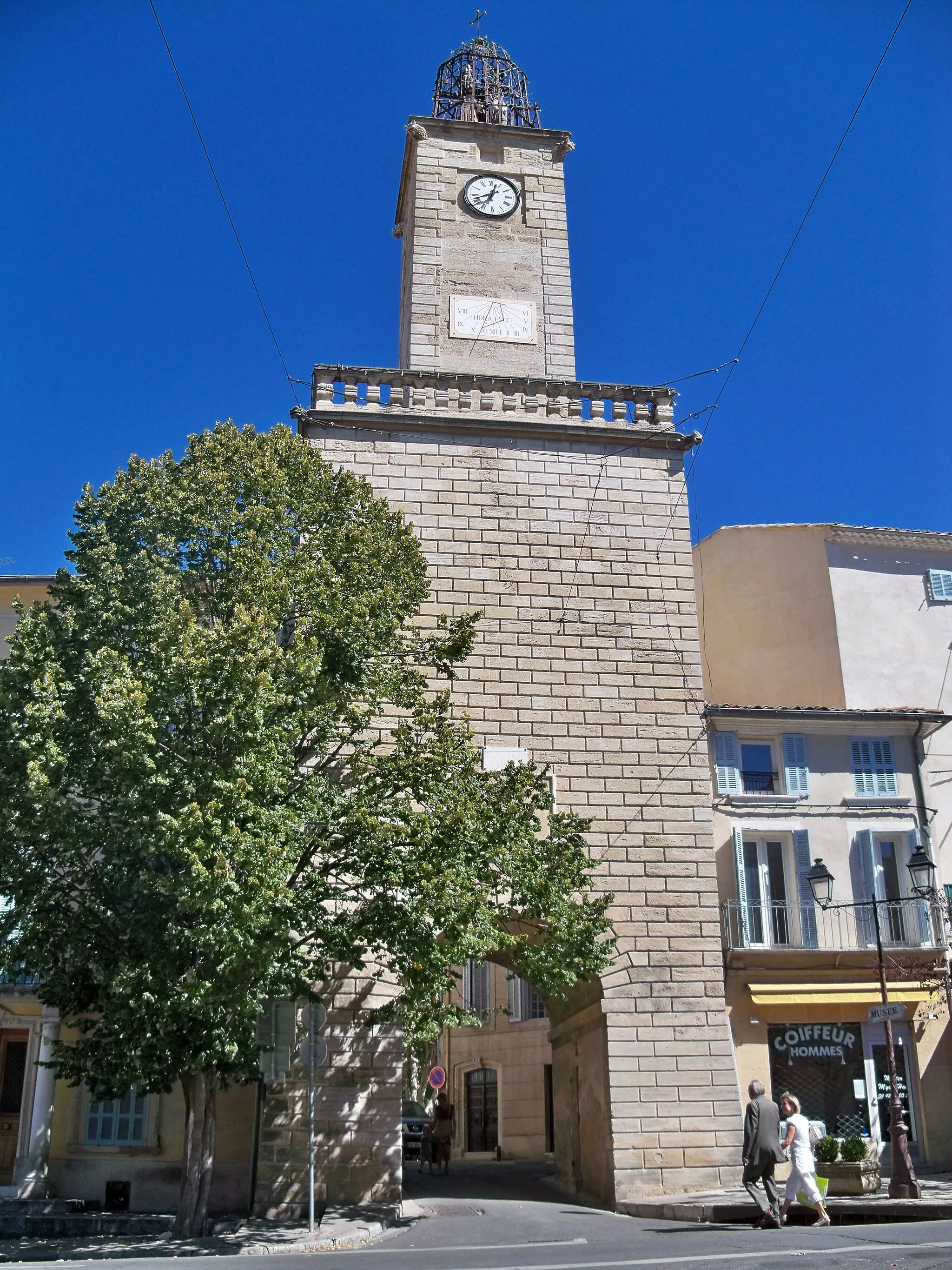 Photo showing: Tour de l'horloge - Jacquemard, sur la Porte de Salon, Lambesc, Bouche du Rhône, France