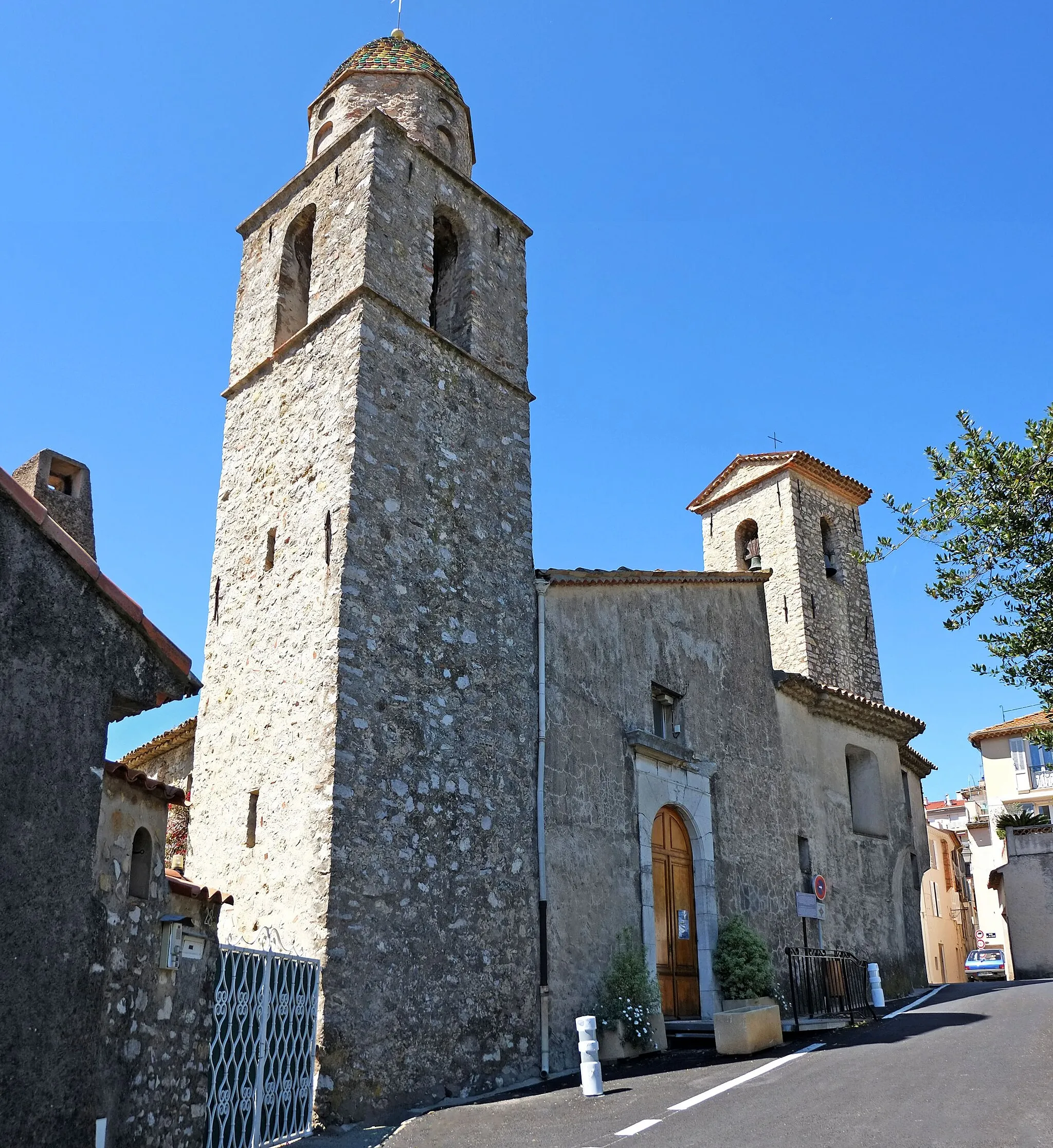 Photo showing: La chapelle Saint-Bernardin et l'église Sainte-Catherine du Cannet