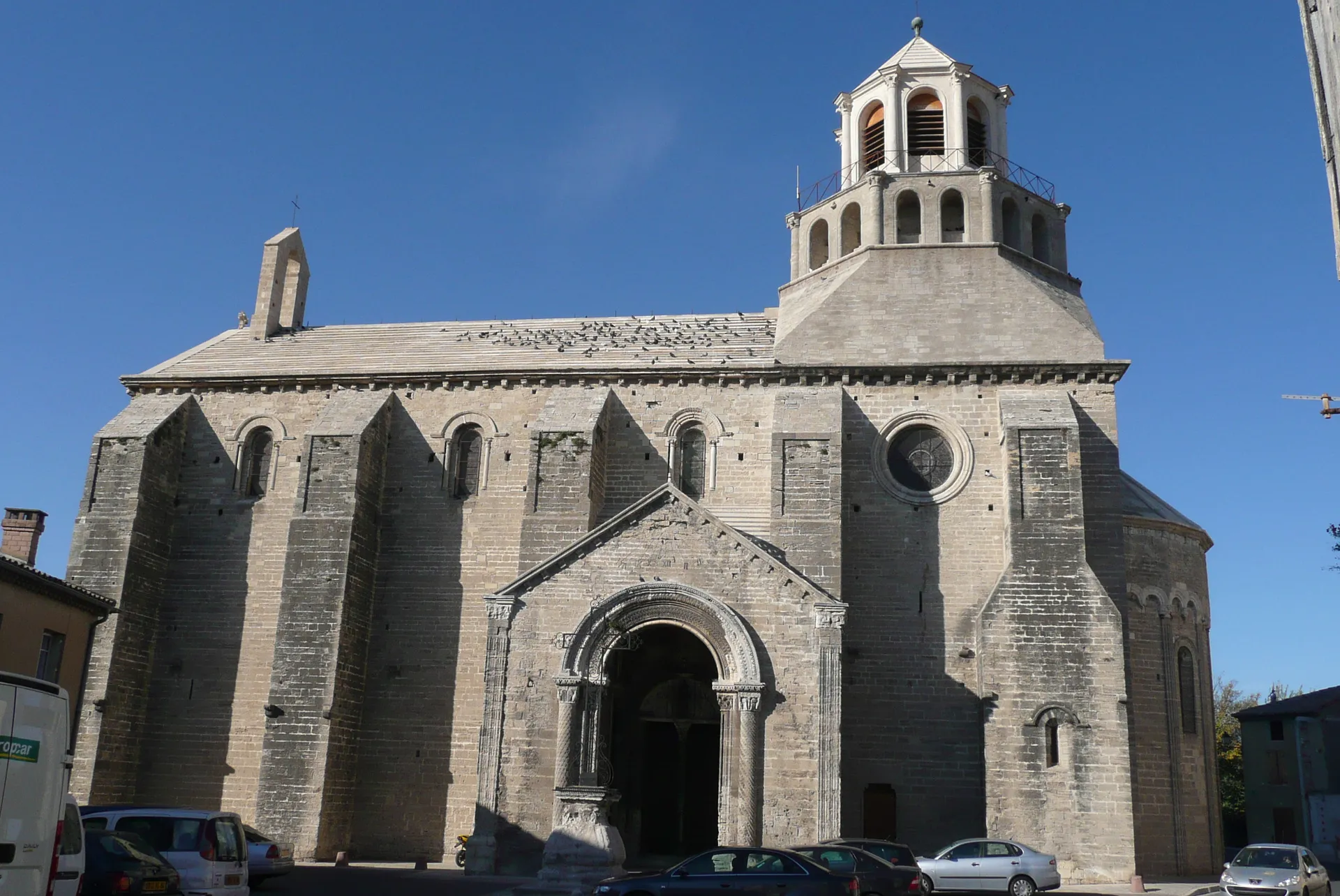 Photo showing: Notre-Dame-du-Lac, Le Thor (Vaucluse, Fr).