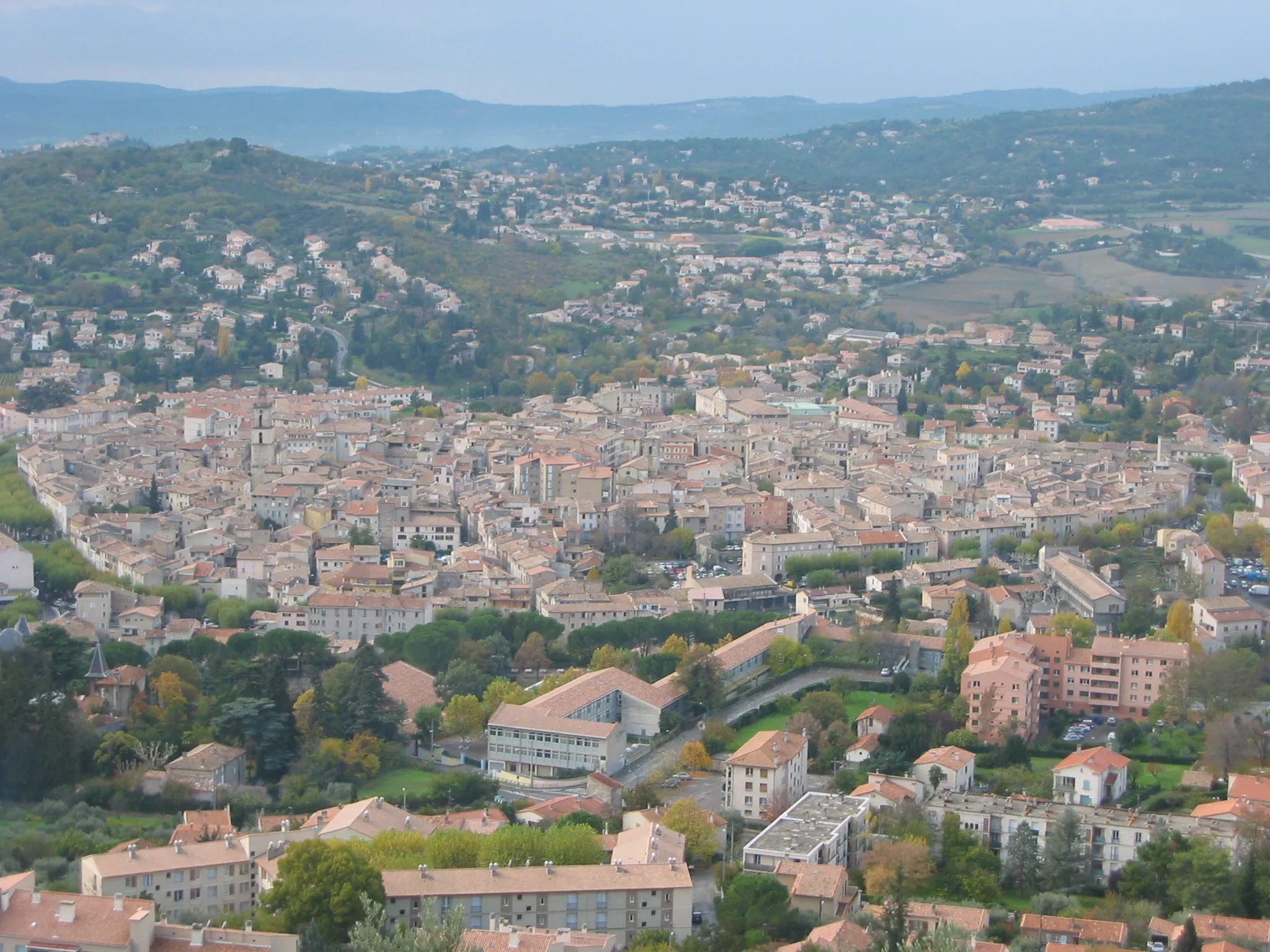 Photo showing: Vue générale sur Manosque depuis le Mont d'Or, Provence, France