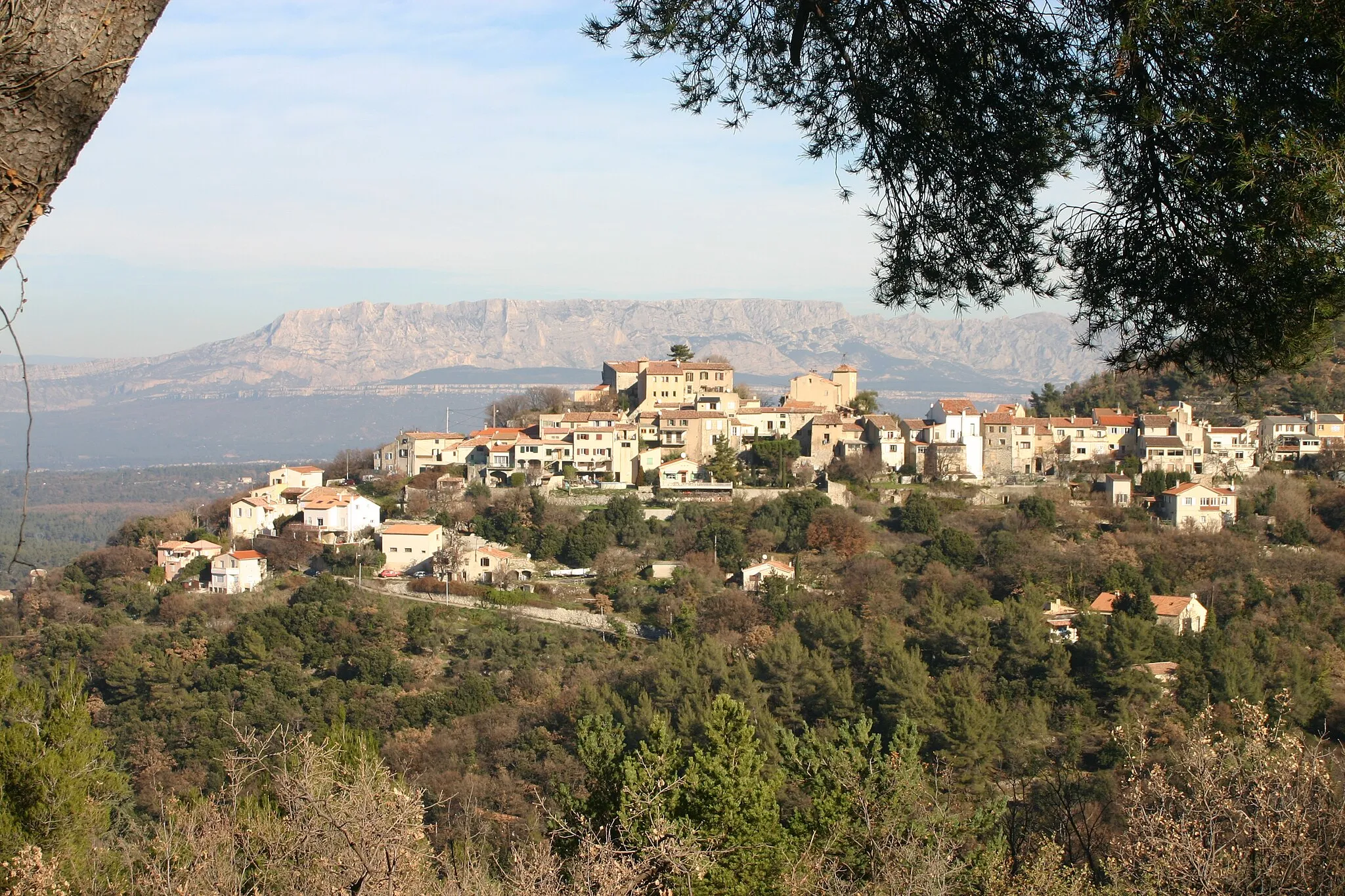 Photo showing: le village de Mimet