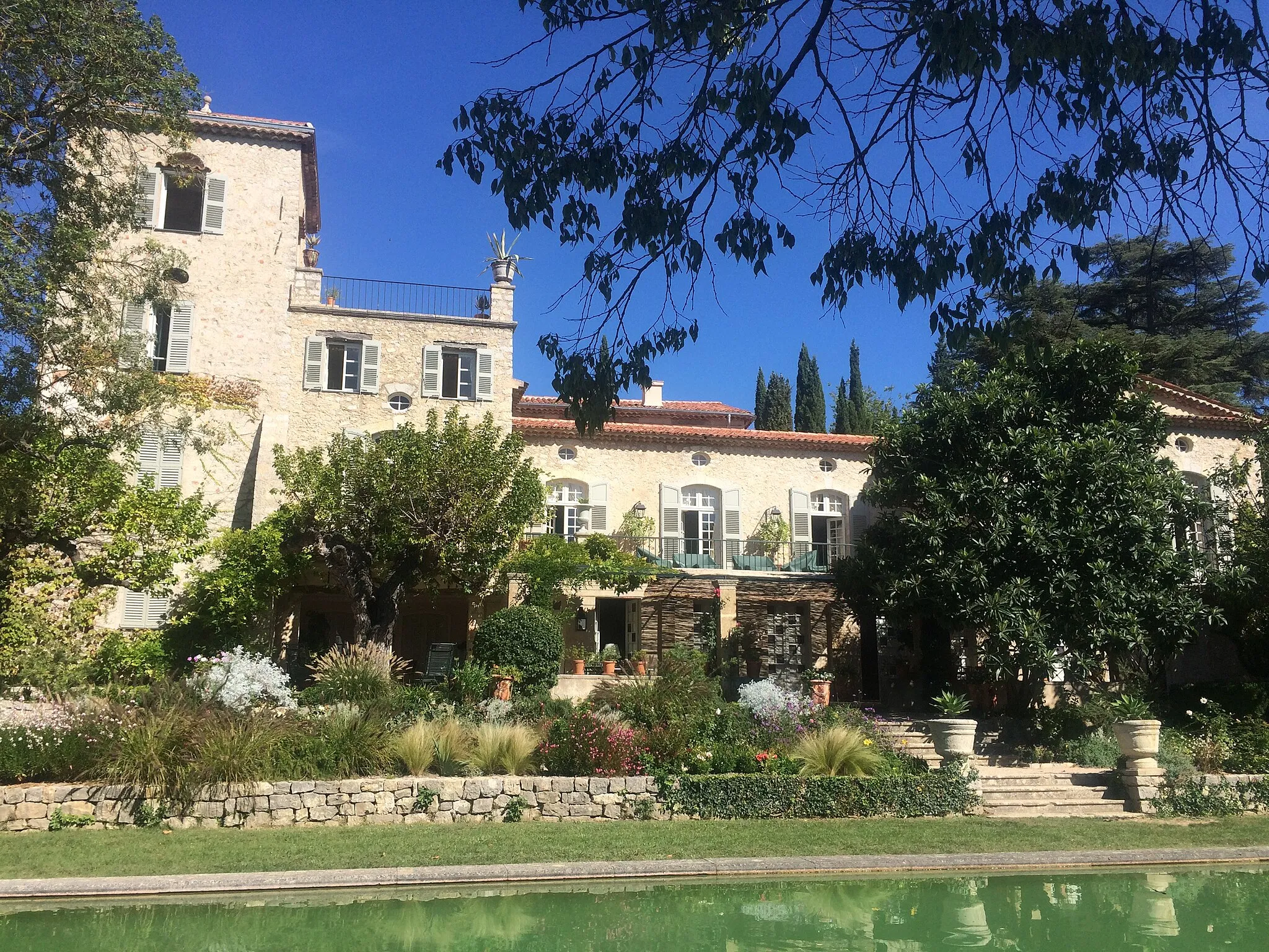 Photo showing: Façade Sud du Château de La Colle Noire