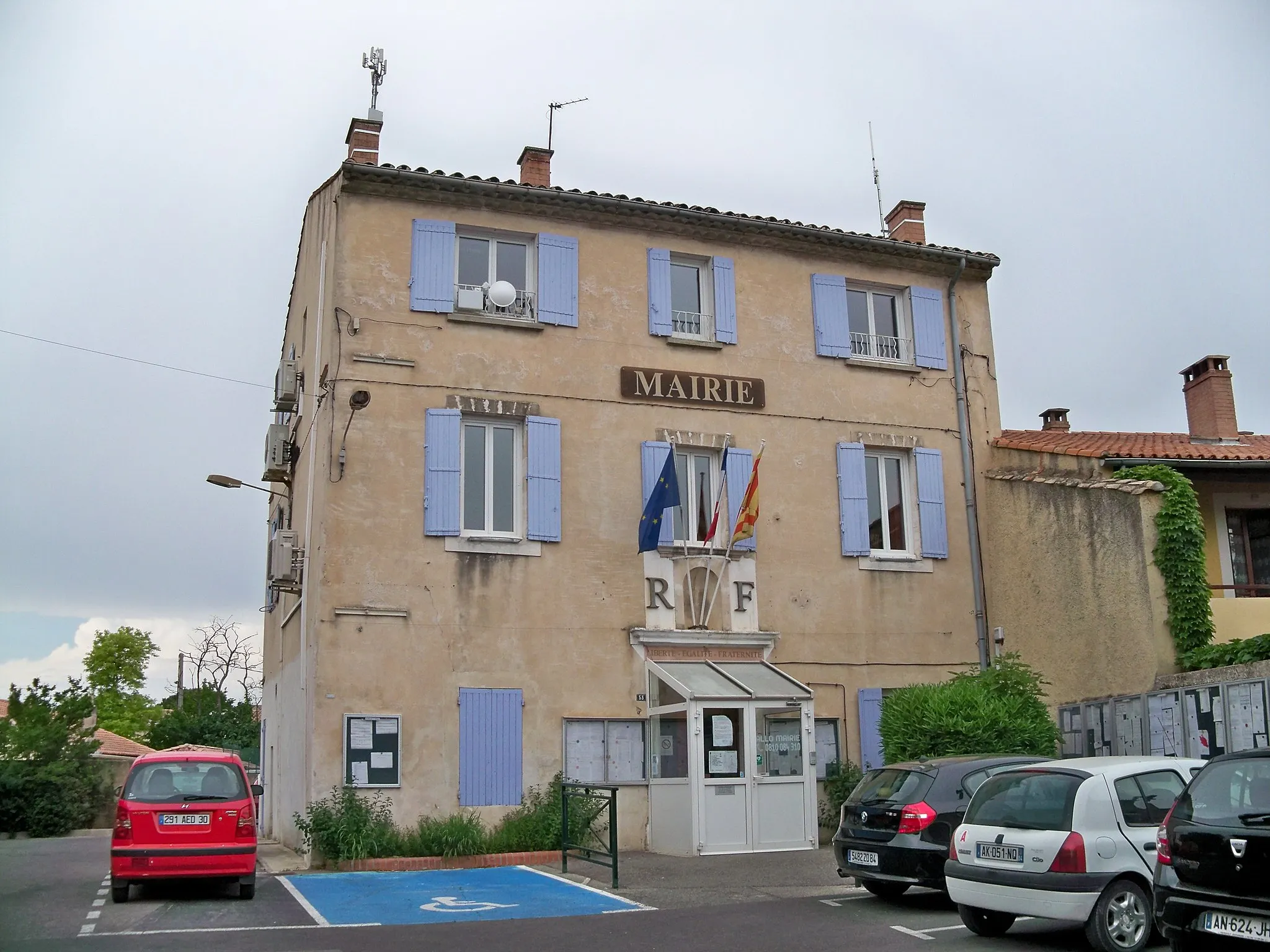 Photo showing: Mairie de Morières les Avignon, Vaucluse, France