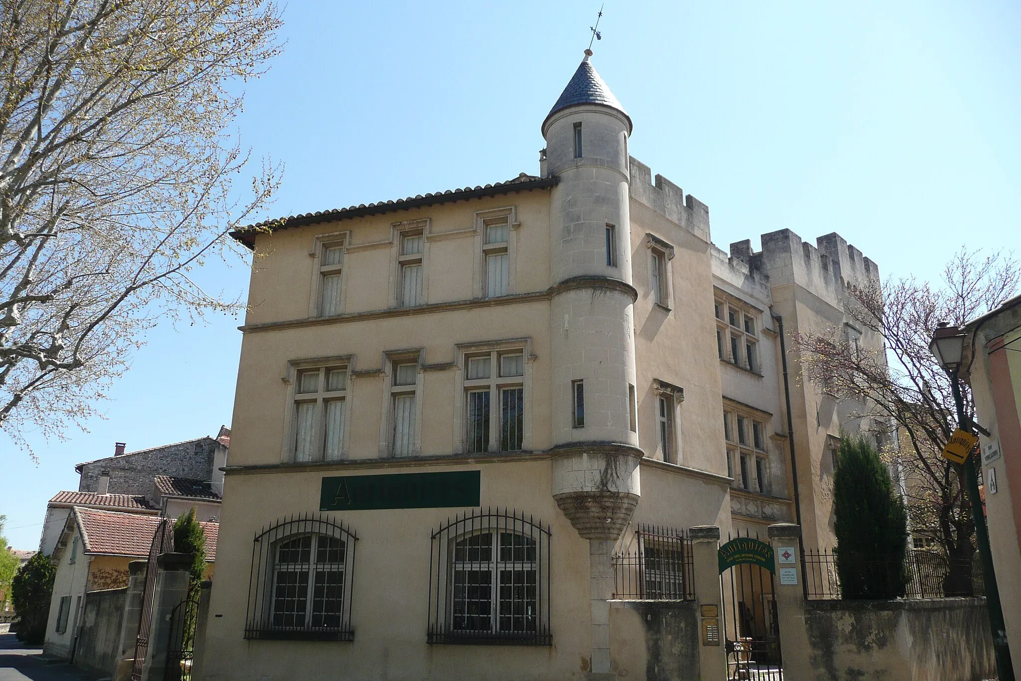 Photo showing: Hôtel d'Anselme 16 à 19 èmes siècles à Pernes-les-Fontaines
