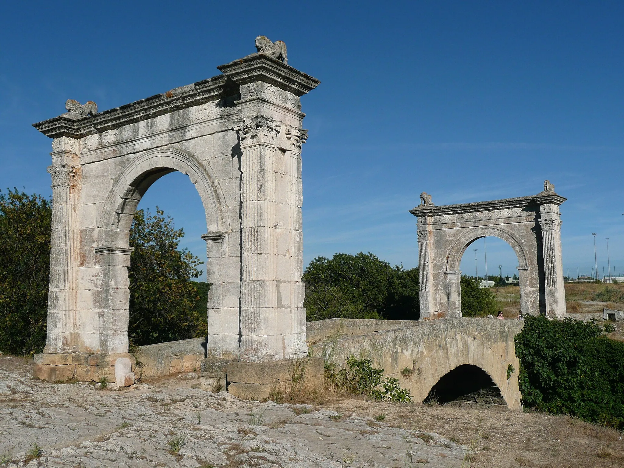 Photo showing: Pont Flavien, a Roman bridge in Saint-Chamas, France