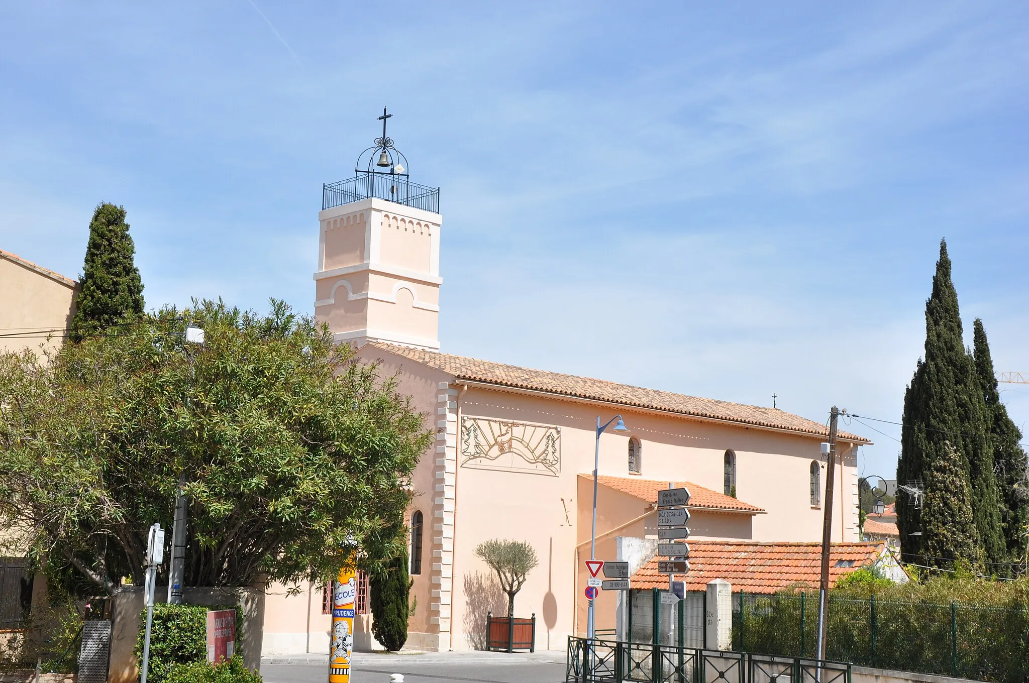 Photo showing: Eglise Saint-Mandrier, Saint-Mandrie-sur-Mer, Provence-Alpes-Côte d'Azur, France