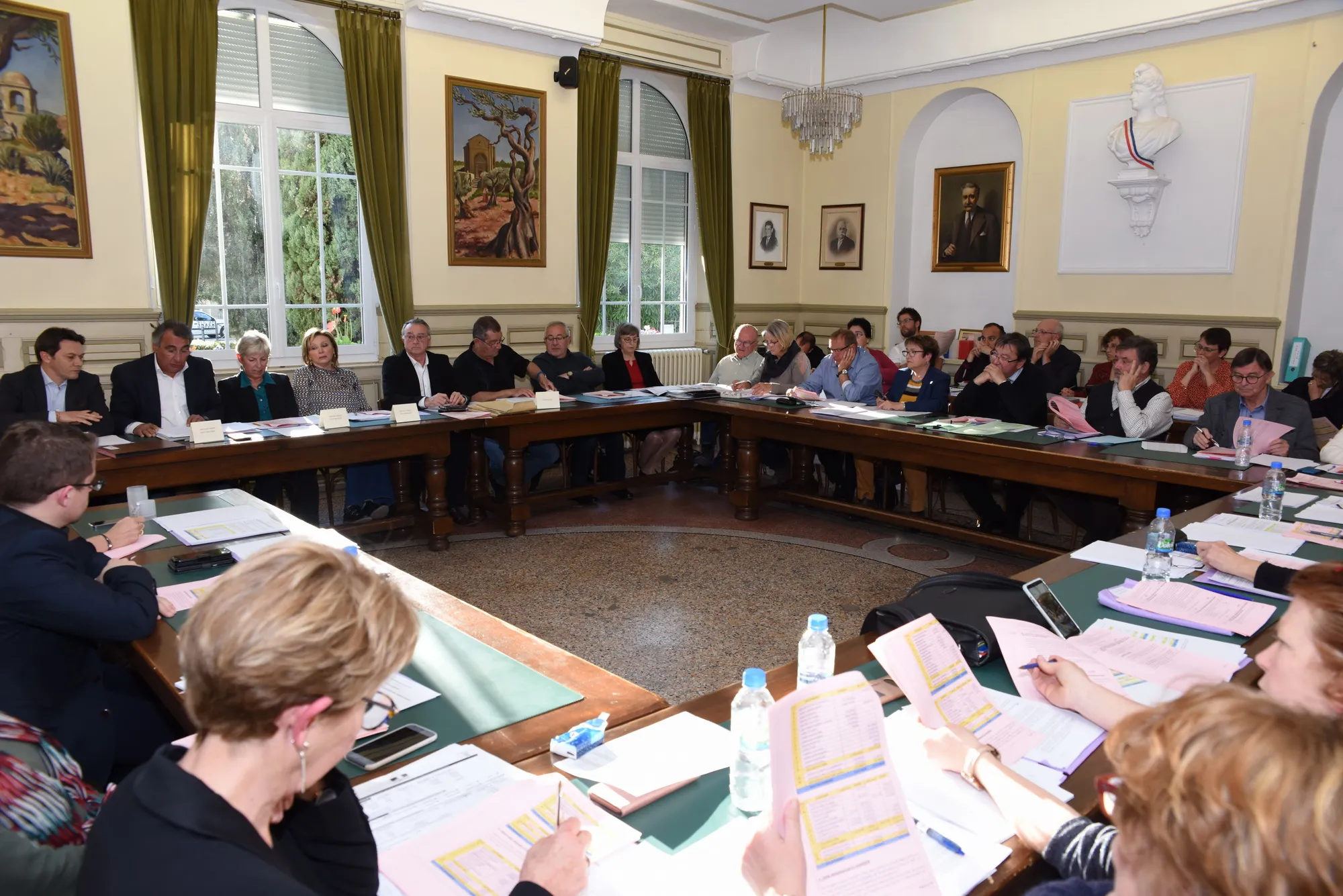 Photo showing: Saint Martin de Crau Conseil Municipal avril 2019