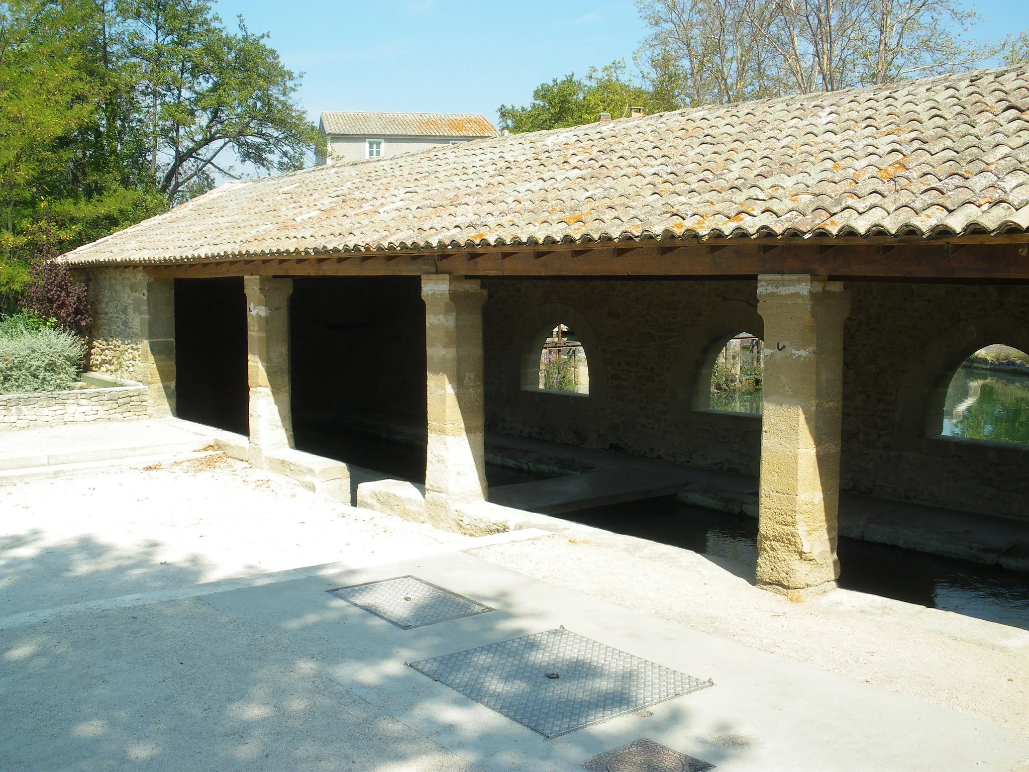 Photo showing: Wash houses of Saint Saturnin lès Avignon, Vaucluse, France