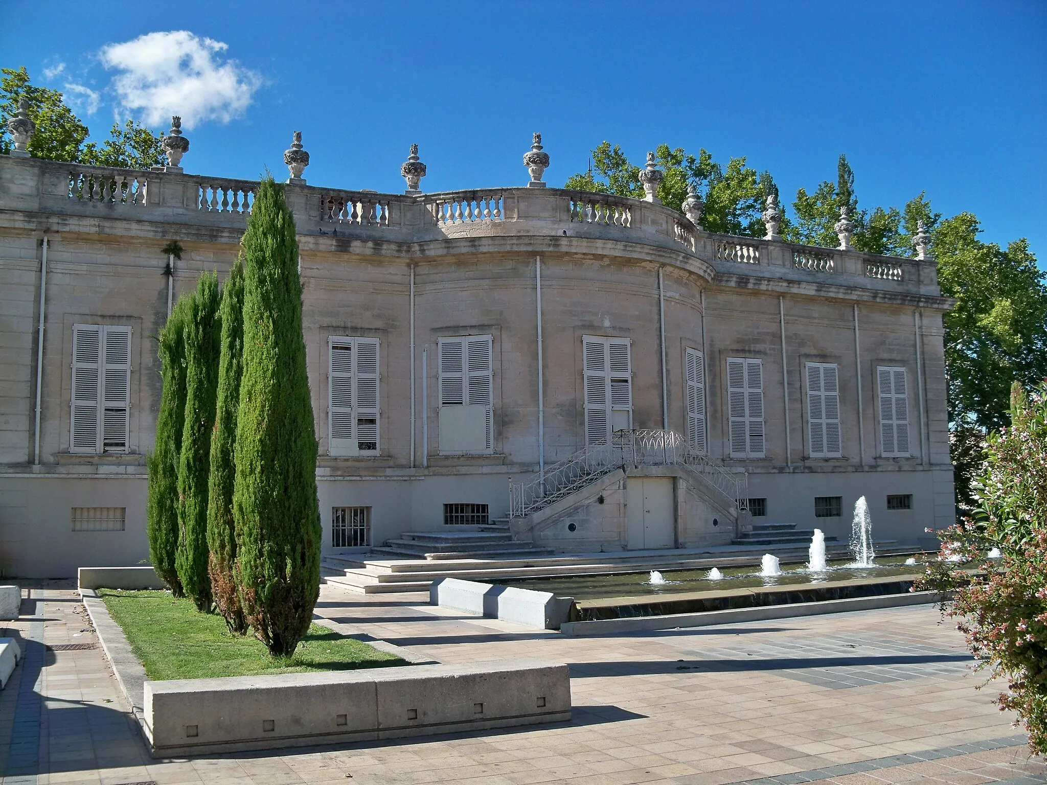 Photo showing: This building is inscrit au titre des monuments historiques de la France. It is indexed in the base Mérimée, a database of architectural heritage maintained by the French Ministry of Culture, under the reference PA00082168 .