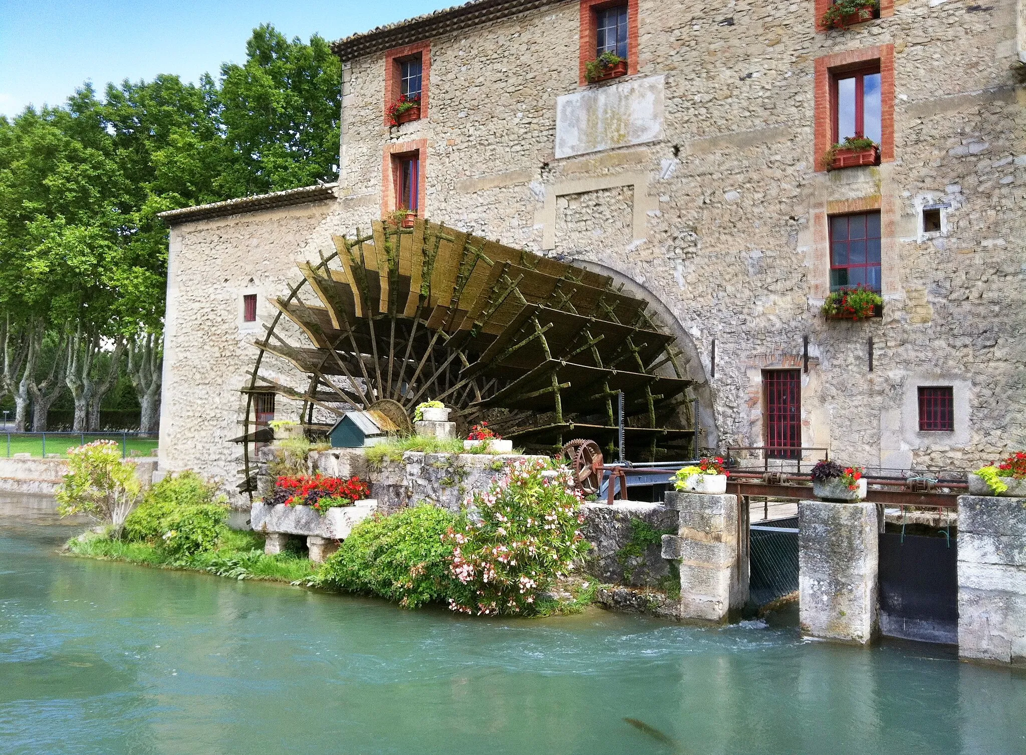 Photo showing: Water Wheel at Taillades near Robion