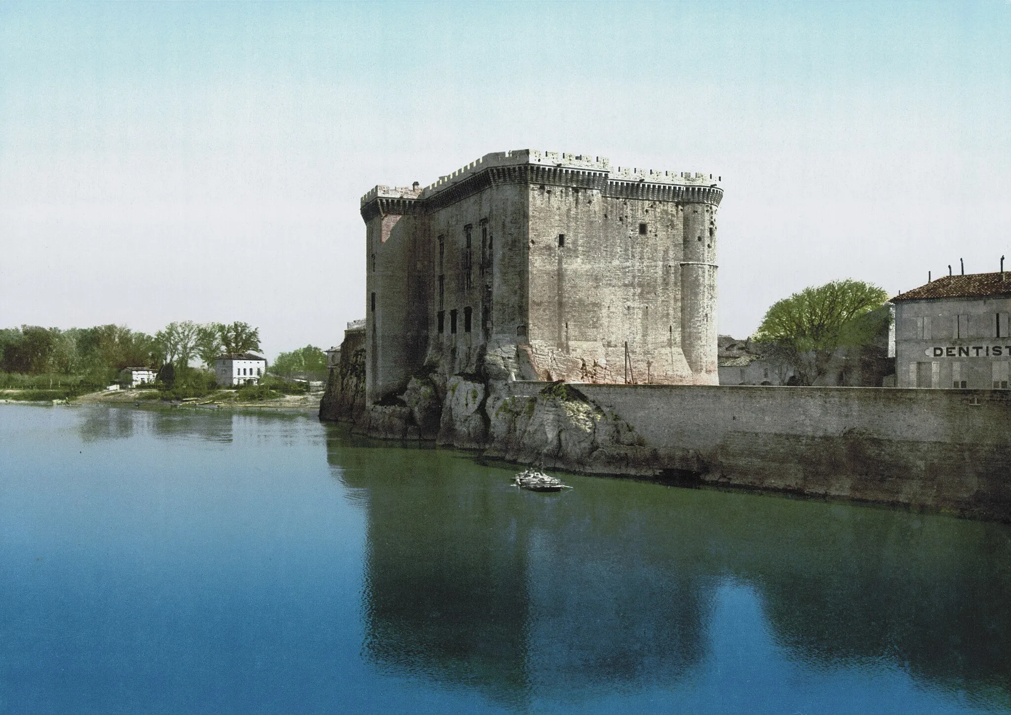 Photo showing: Tarascon Castle, France