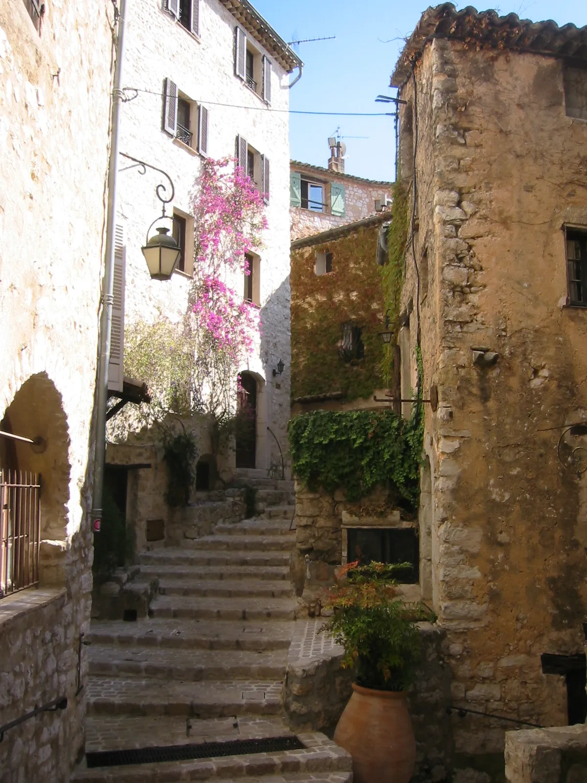 Photo showing: Tourettes sur Loup