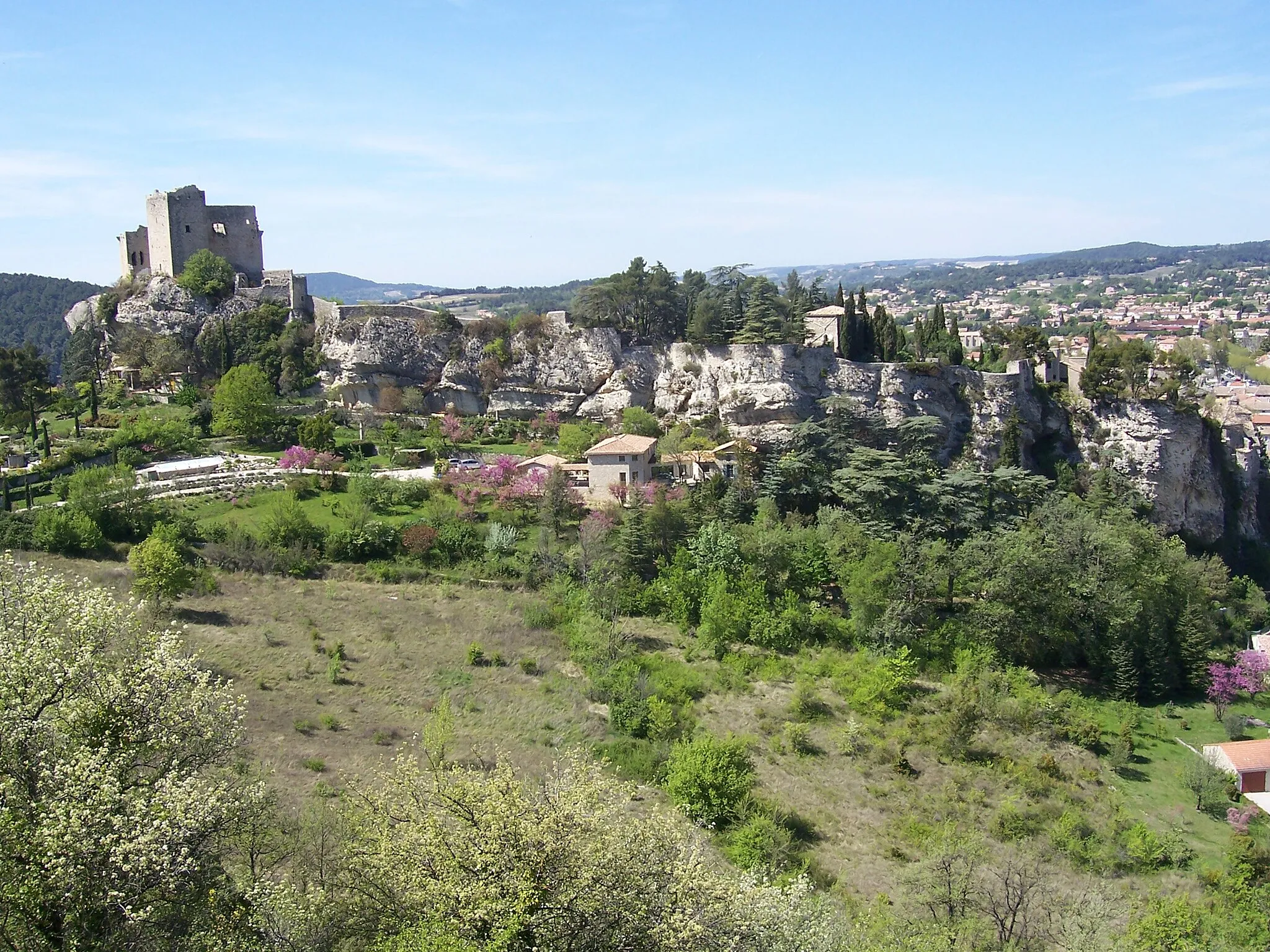 Photo showing: old city of vaison-la-romaine