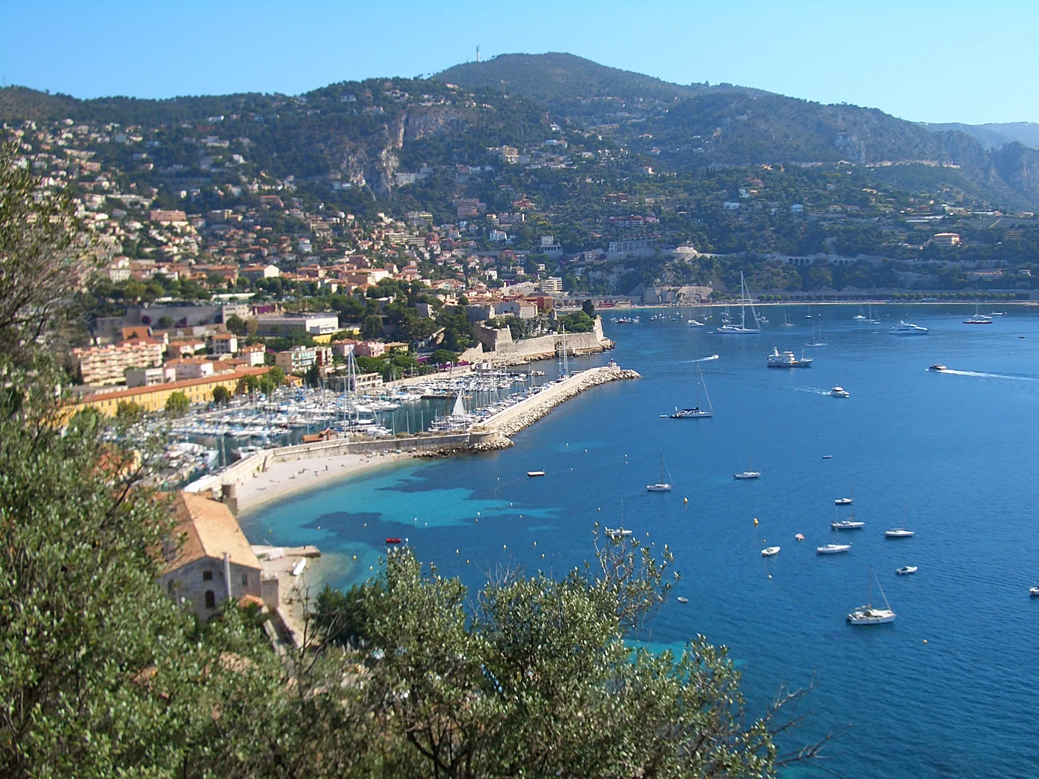 Photo showing: The harbor of  Villefranche-sur-Mer