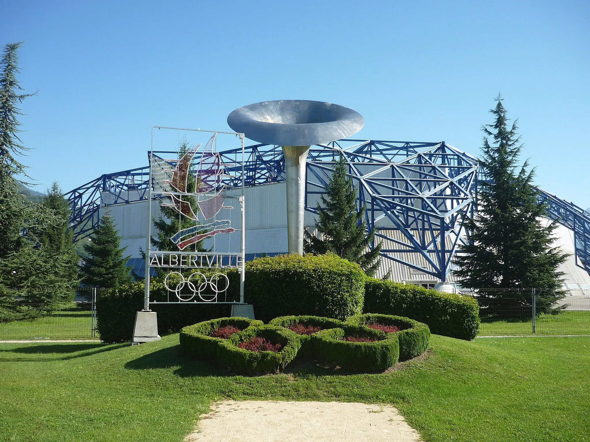 Photo showing: The Halle olympique and the olympic flamme cauldron of the 1992 Winter Olympics, Albertville, Savoie, France