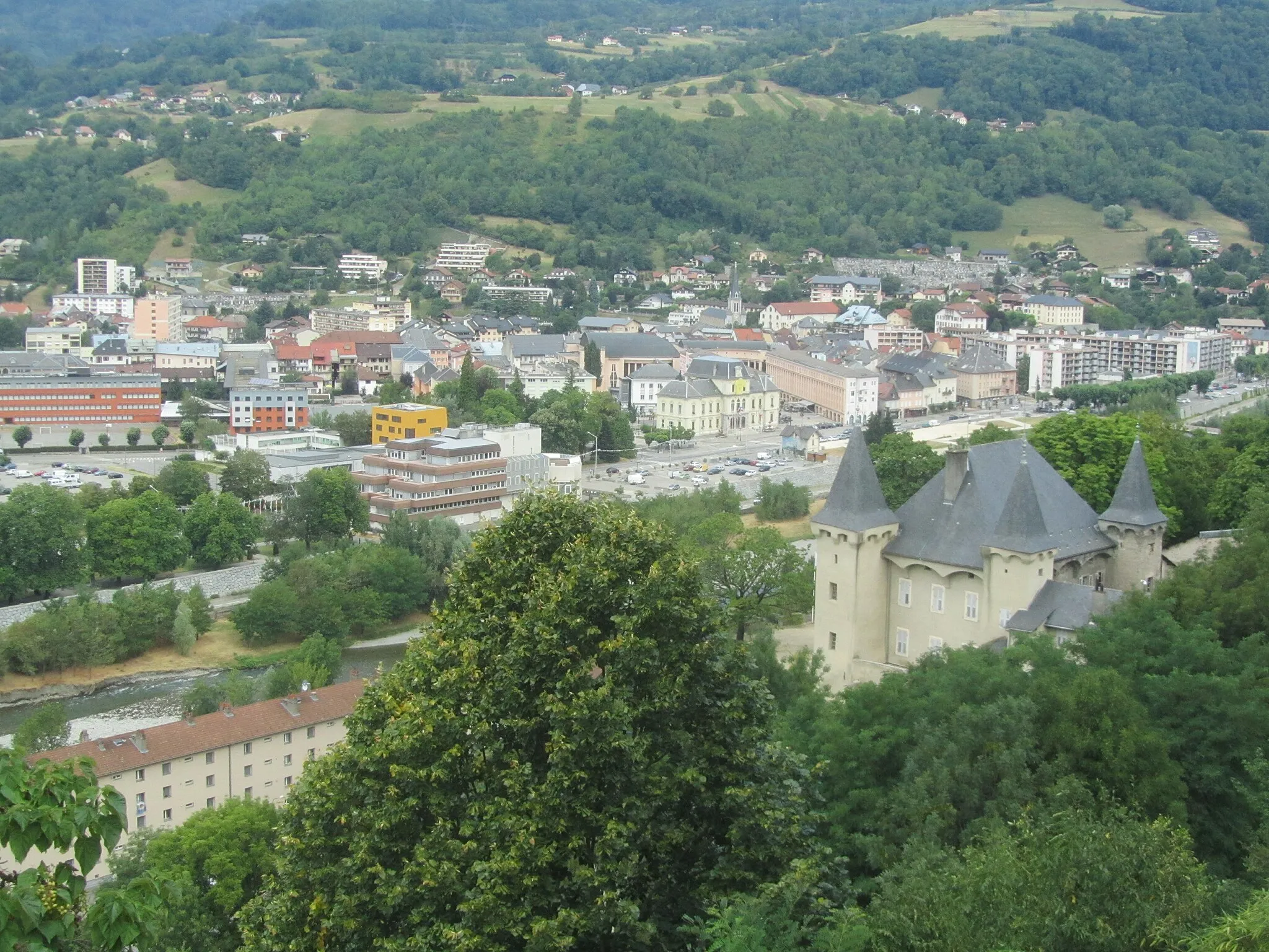 Photo showing: Depuis Conflans vue sur le centre ville