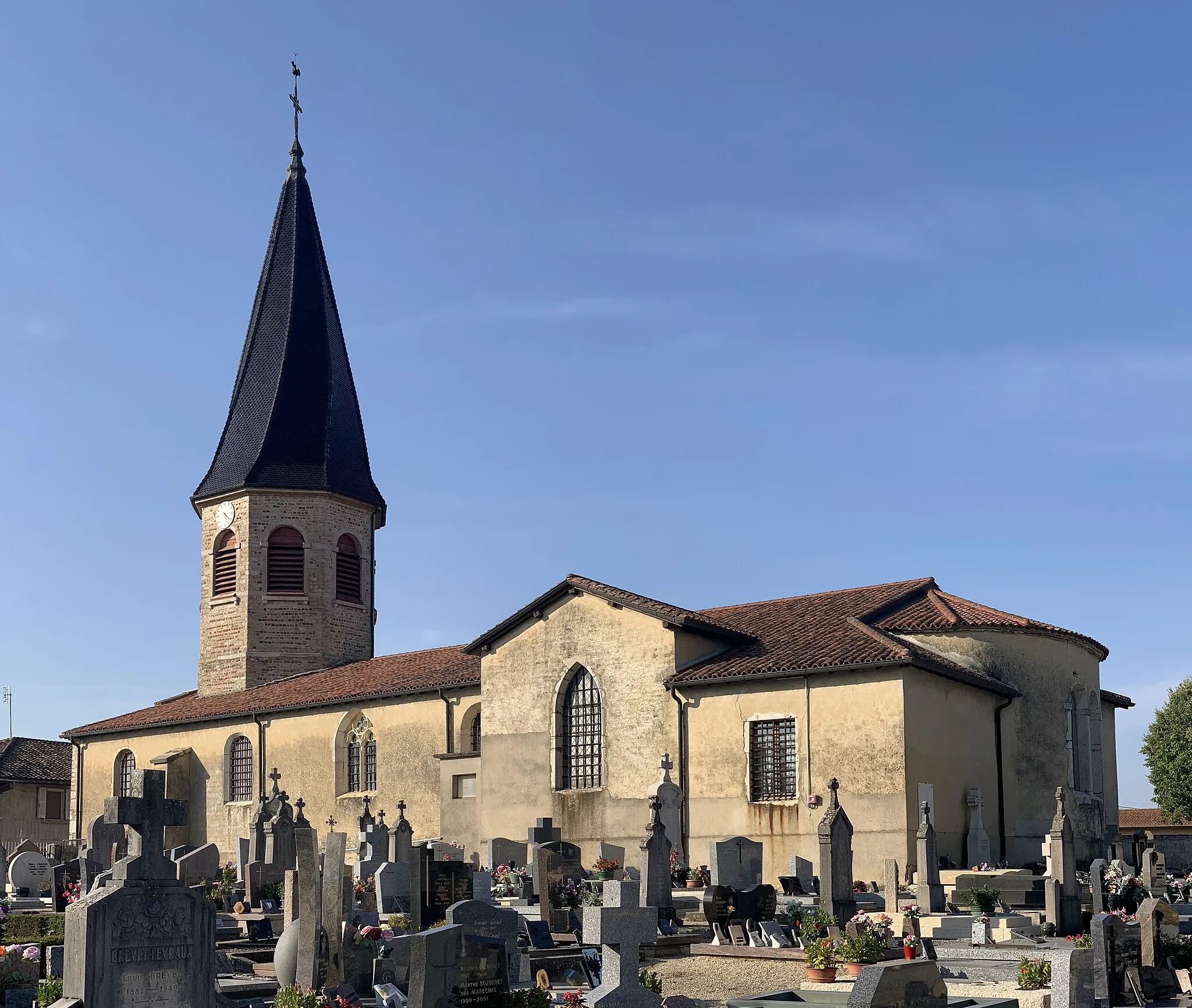 Photo showing: Église Saint-Loup d'Attignat.