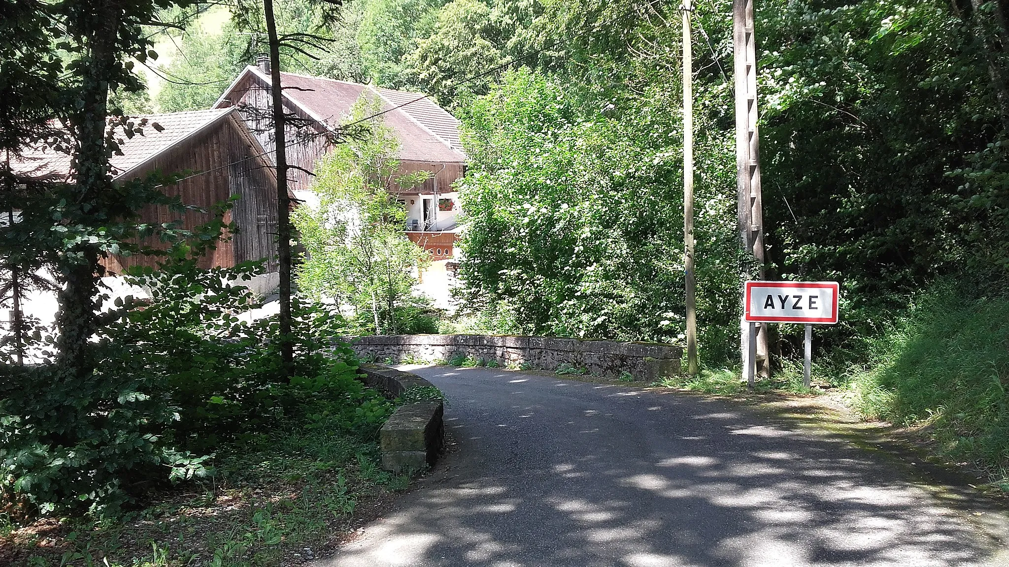 Photo showing: Entrée d'Ayze depuis la route de l'Eponnet