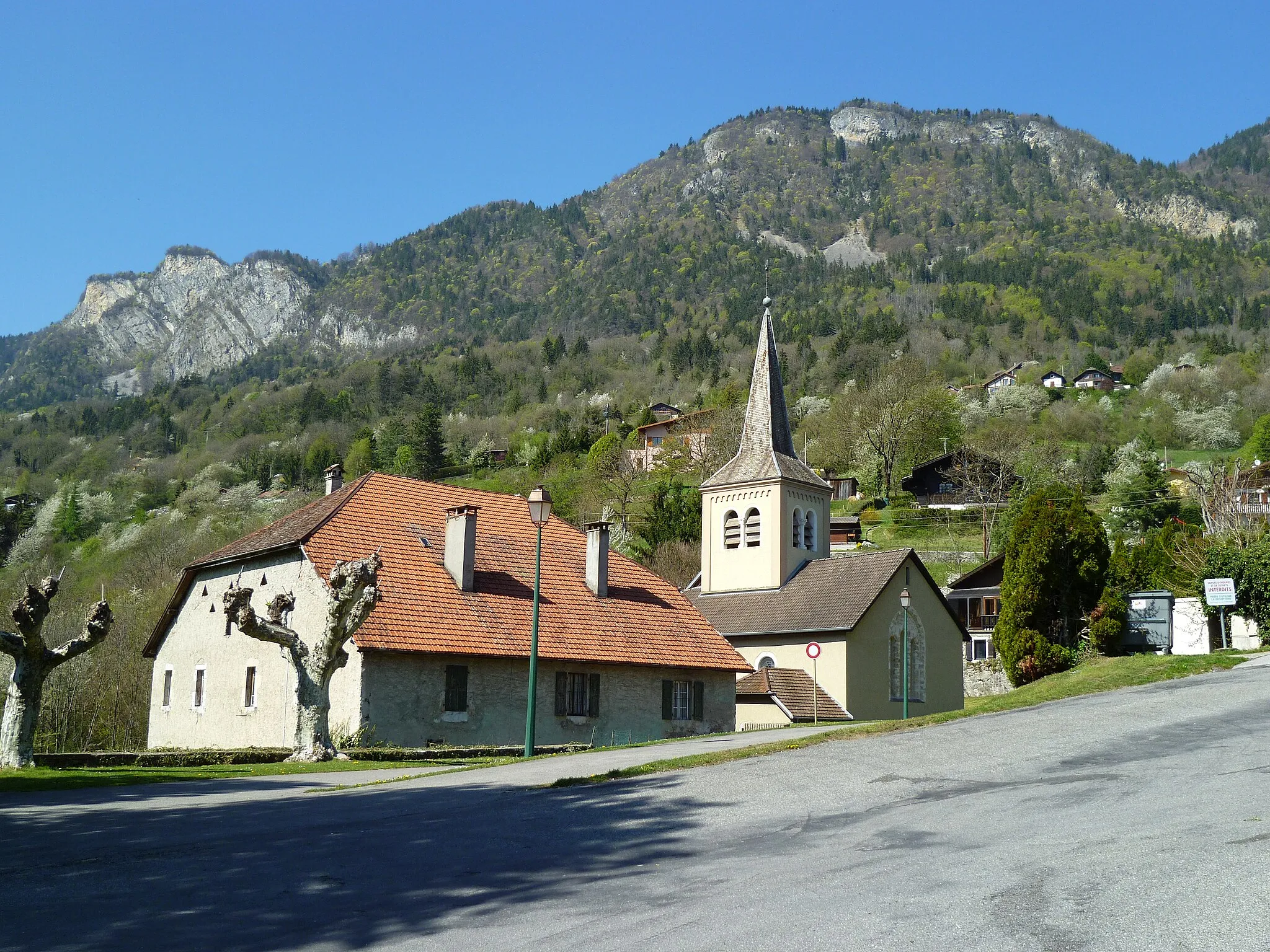 Photo showing: Ayze and its church, Haute-Savoie, France