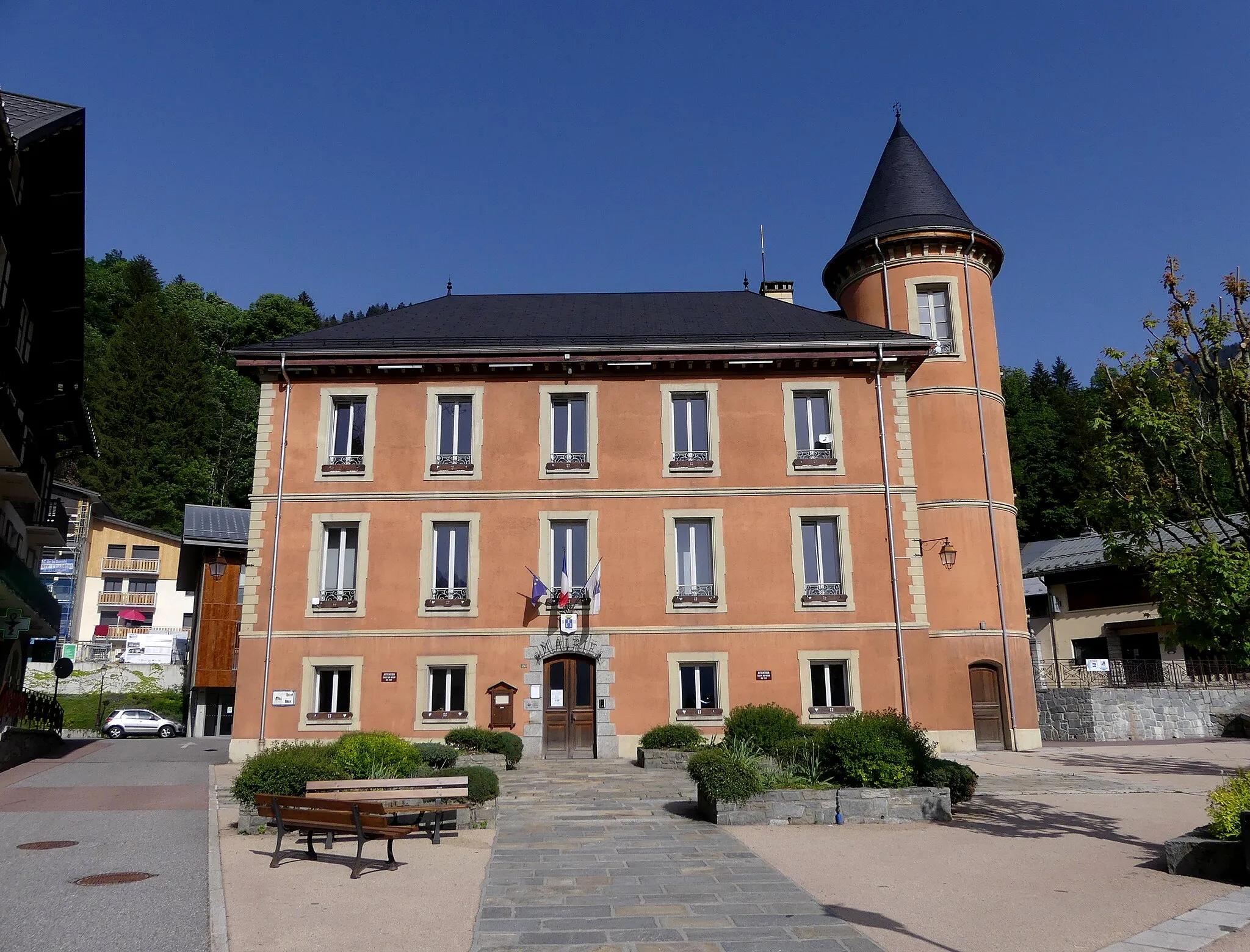 Photo showing: Sight of Beaufort-sur-Doron town hall, Savoie, France.