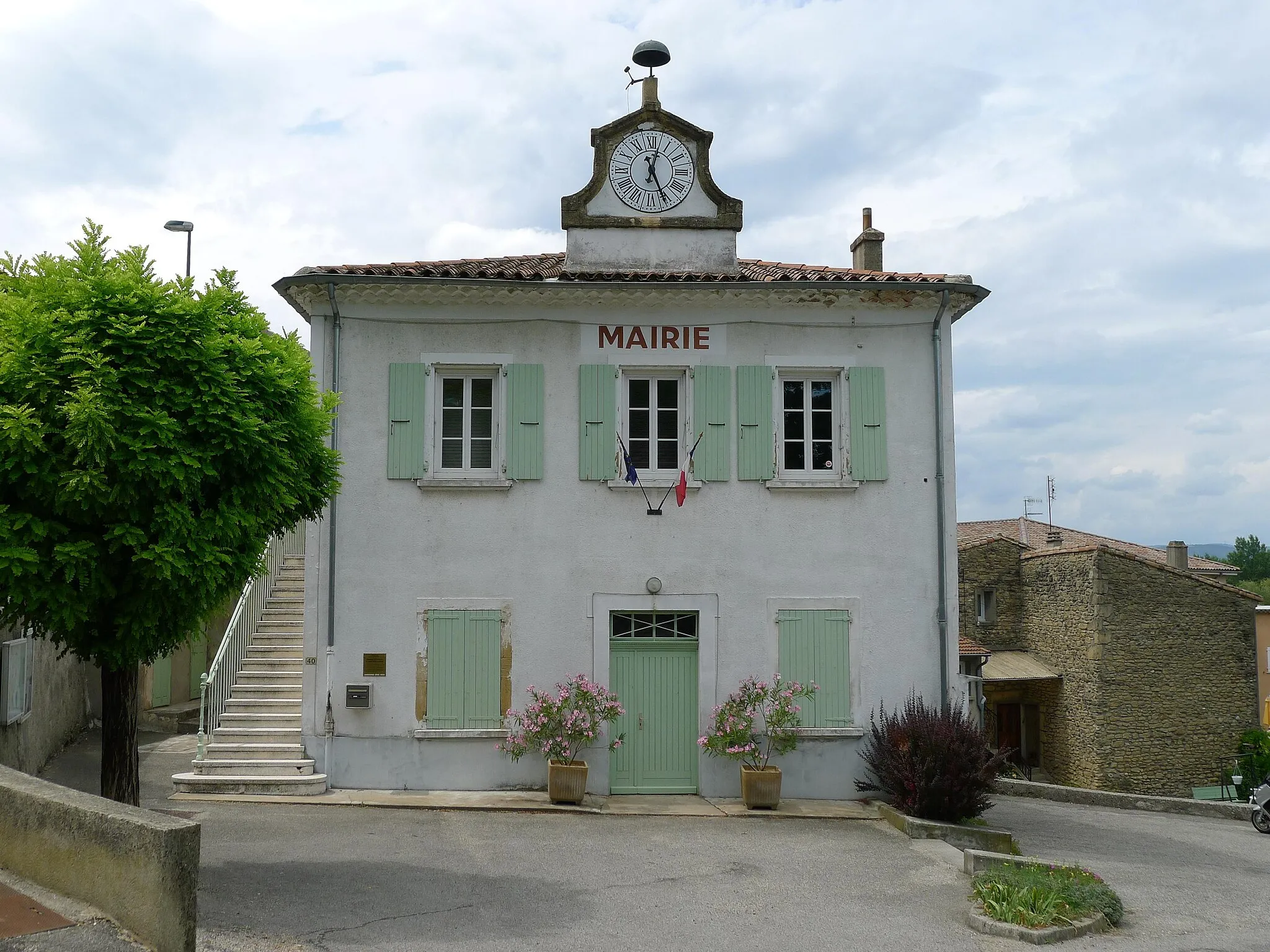 Photo showing: Town hall of Beauvallon - Drôme - France