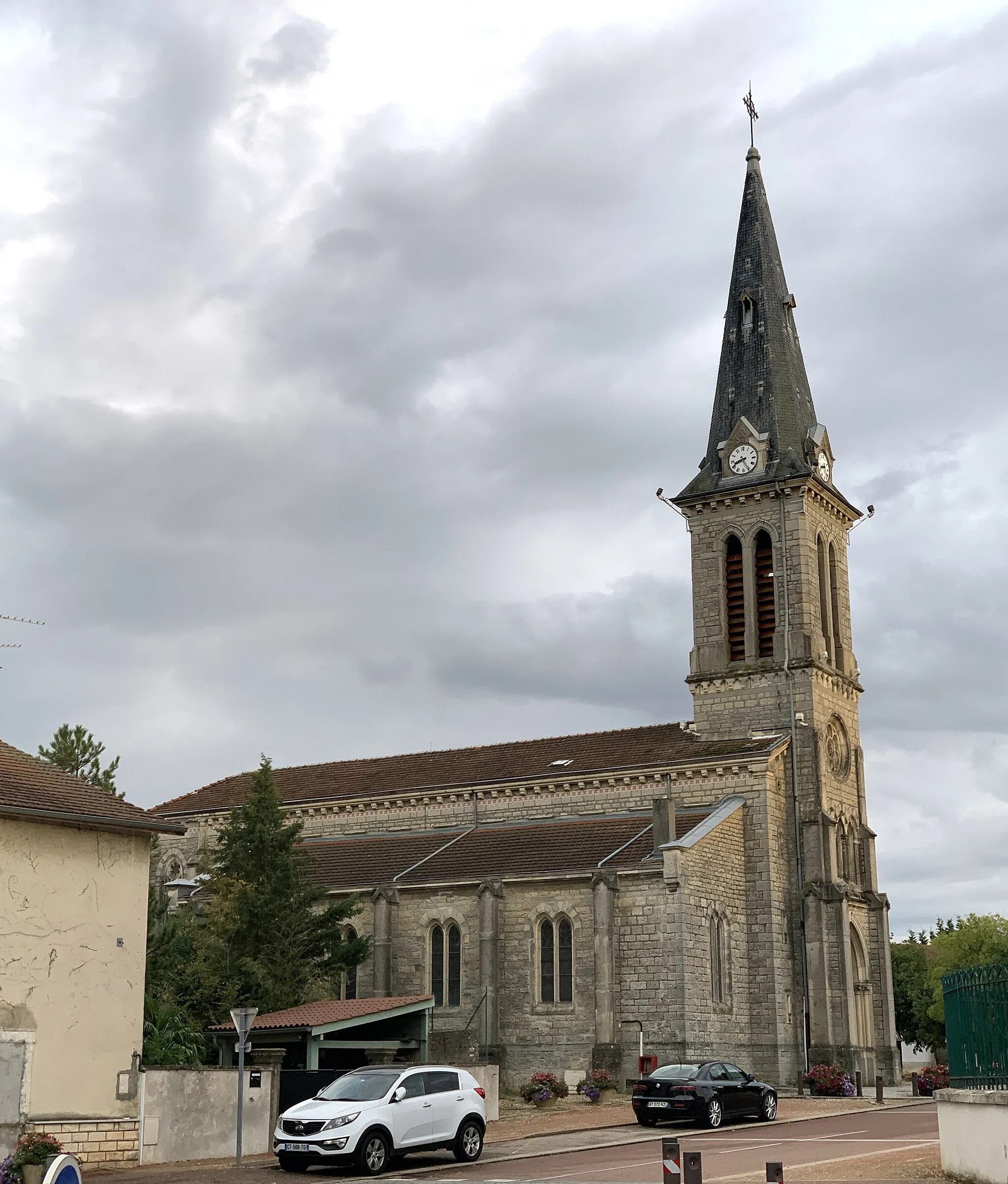 Photo showing: Église Saint-Pierre de Béligneux.