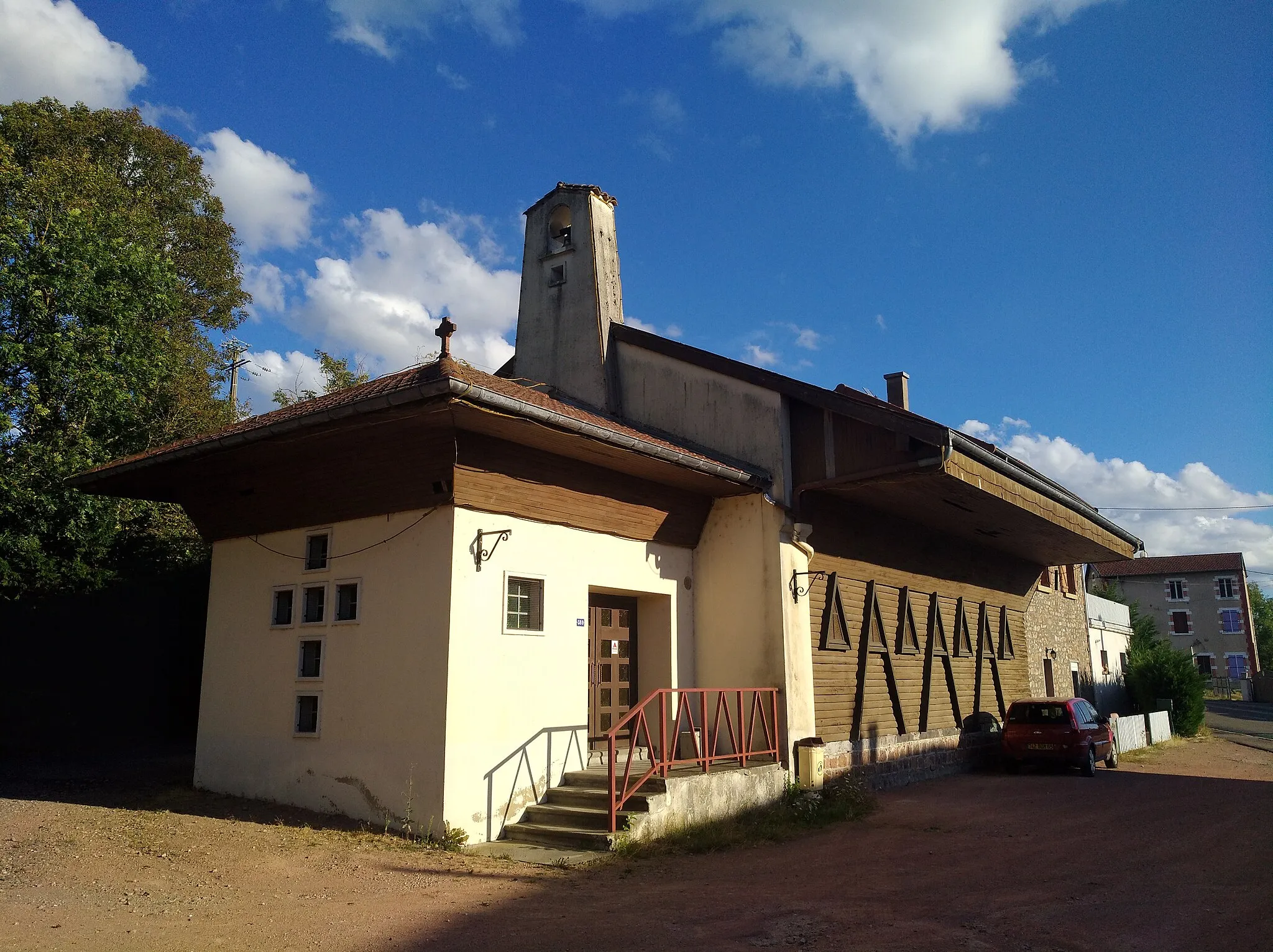 Photo showing: Vue de la chapelle du Ronzy, à Thizy-les-Bourgs, dans le département du Rhône.