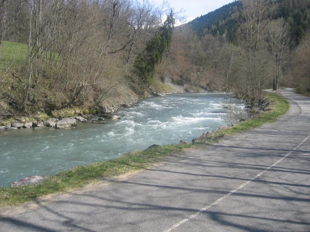 Photo showing: Bords de l'Isère