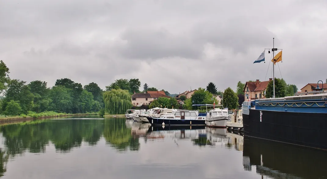 Photo showing: Le Canal