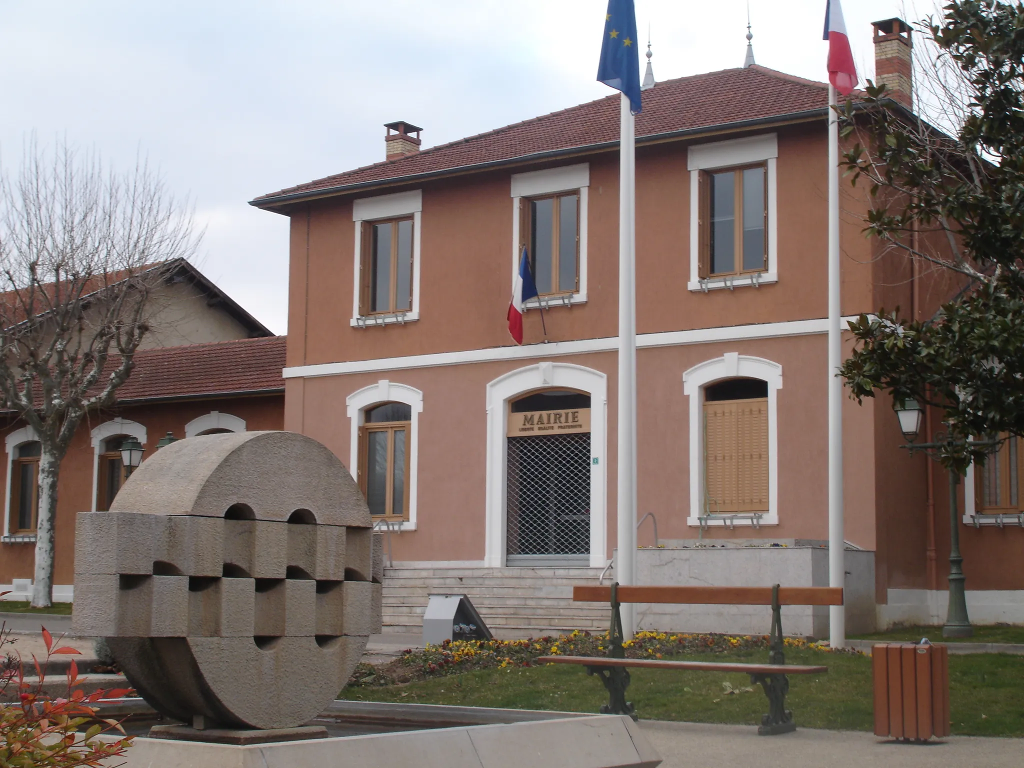 Photo showing: Chaponnay (69) : la mairie